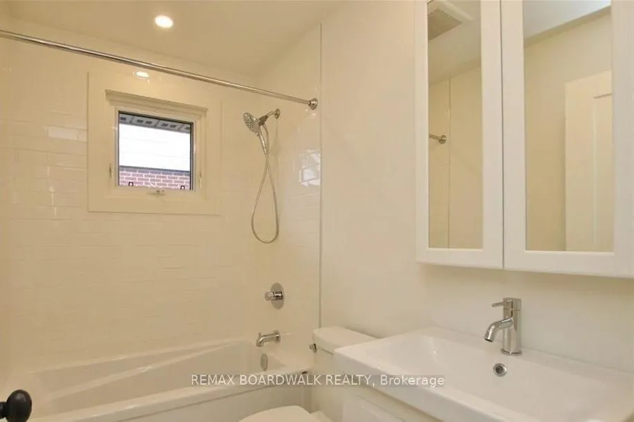 Photo 14 of Unit A, 1173 Tara Drive, Ottawa, Copeland Park — HOMEH