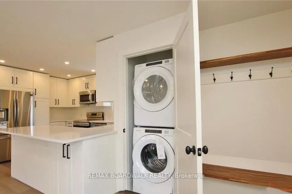 Photo 21 of Unit A, 1173 Tara Drive, Ottawa, Copeland Park — HOMEH