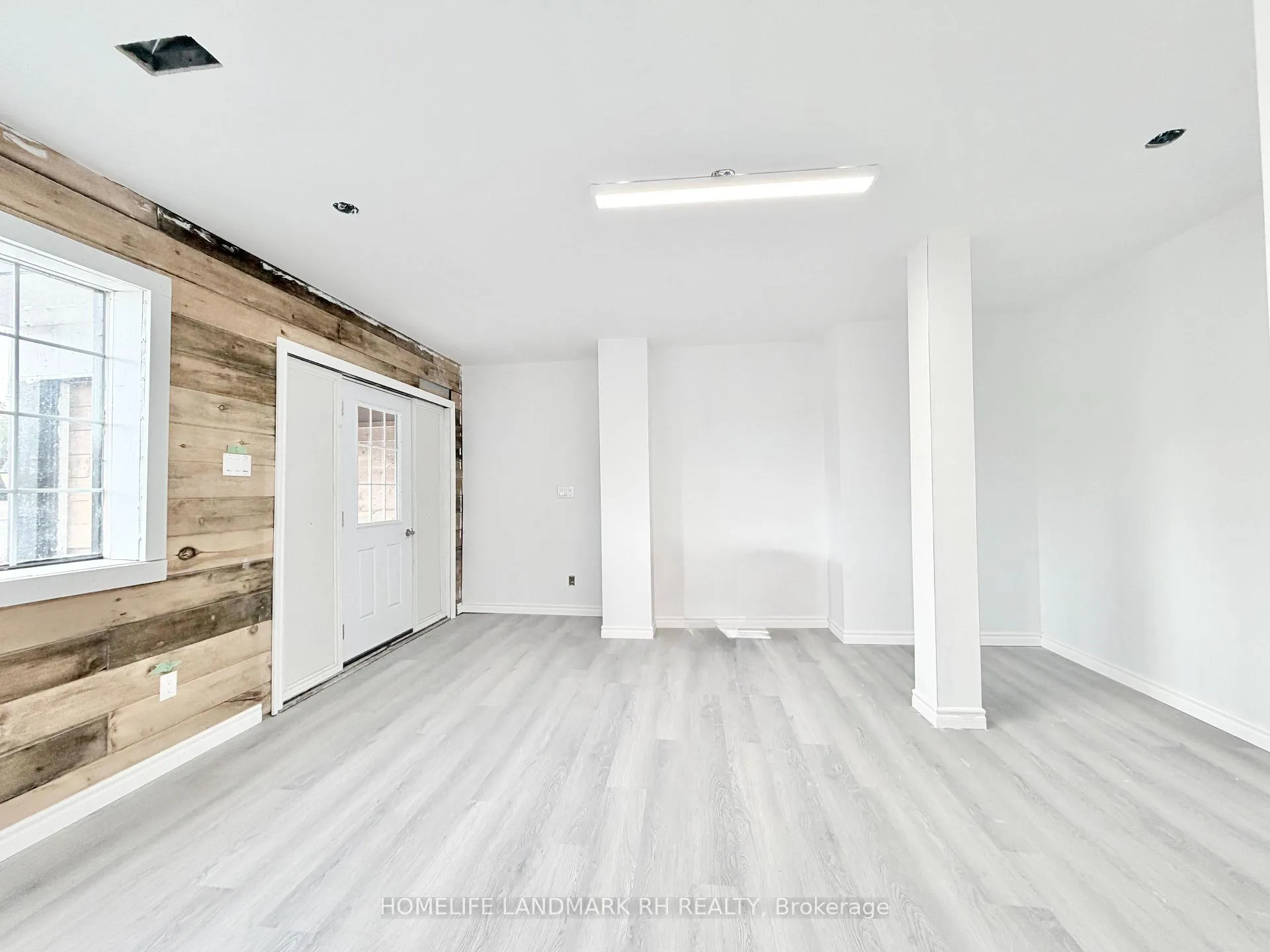 Photo 4 of Unit 103, 25066 Commodore Road, Brock, Beaverton — HOMEH