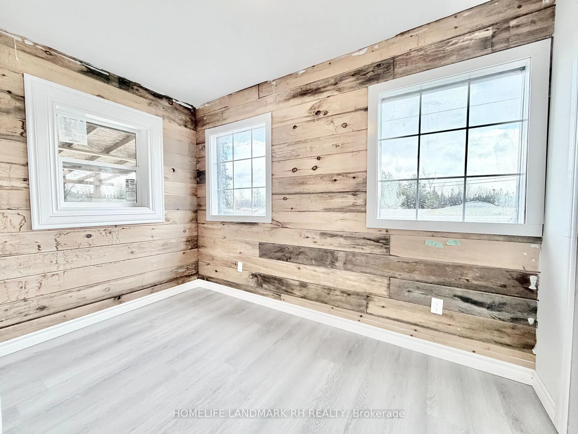 Photo 10 of Unit 103, 25066 Commodore Road, Brock, Beaverton — HOMEH
