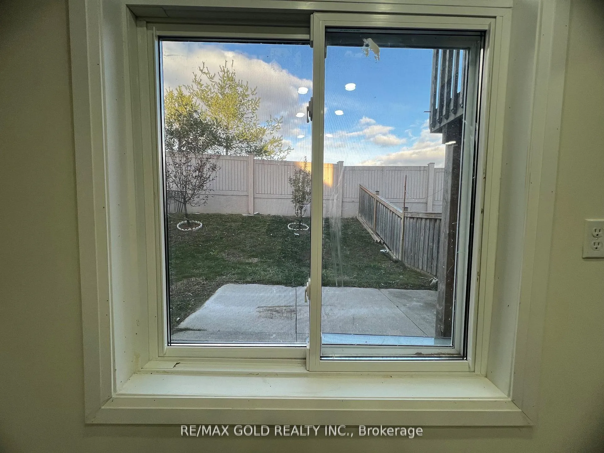 Photo 4 of Unit Bsmt, 32 Gulfbrook Circle, Brampton, Sandringham-Wellington — HOMEH