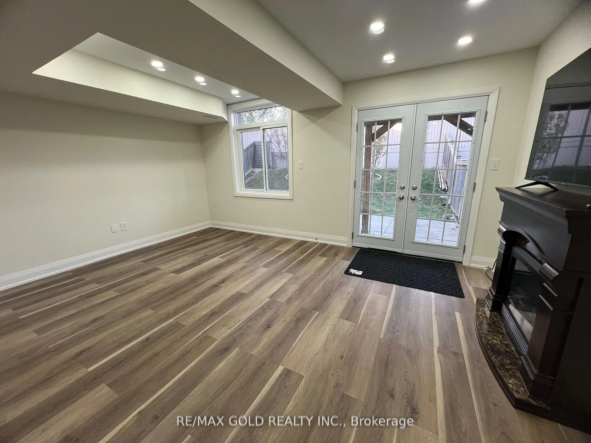 Photo 5 of Unit Bsmt, 32 Gulfbrook Circle, Brampton, Sandringham-Wellington — HOMEH