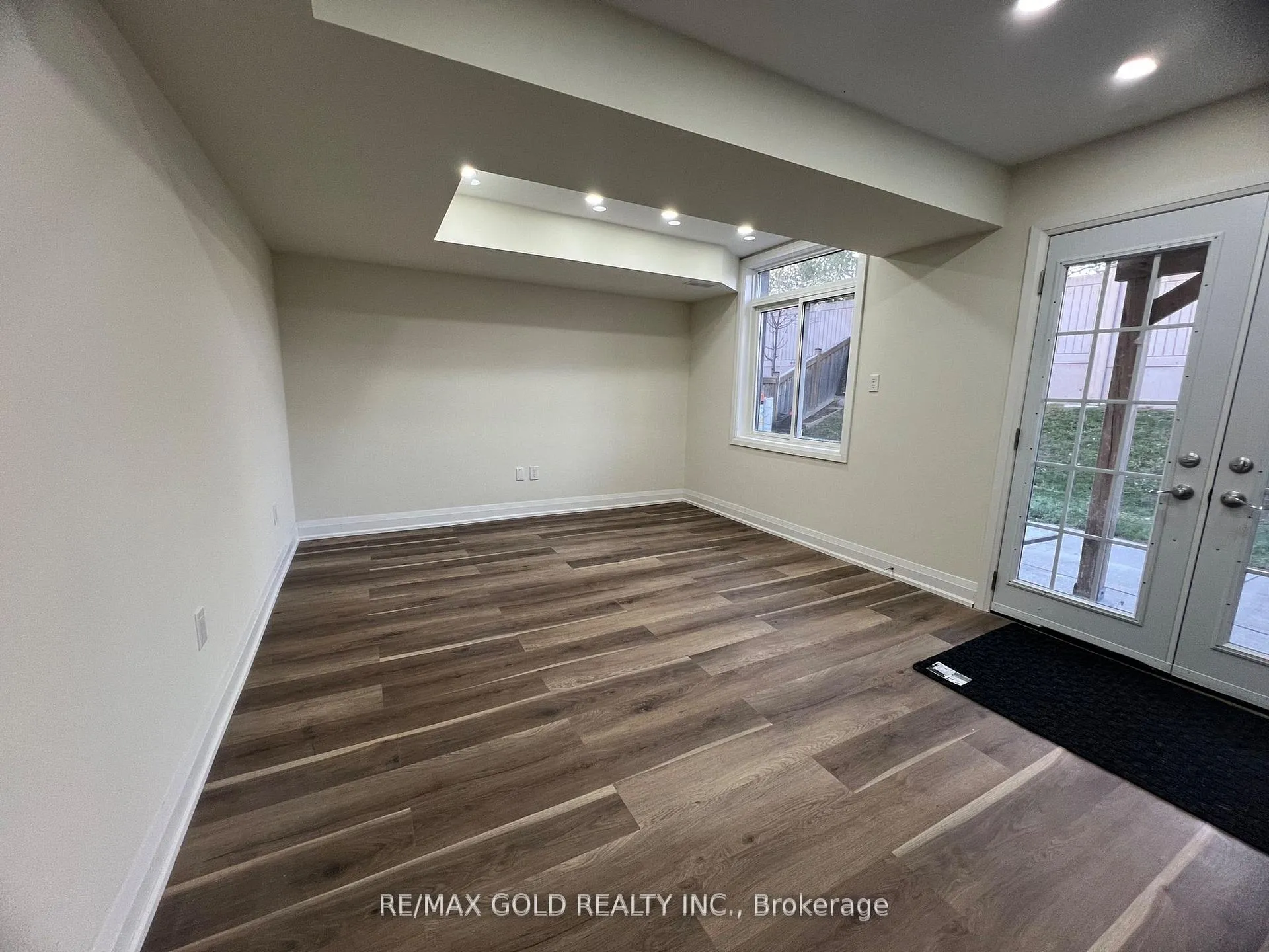 Photo 9 of Unit Bsmt, 32 Gulfbrook Circle, Brampton, Sandringham-Wellington — HOMEH
