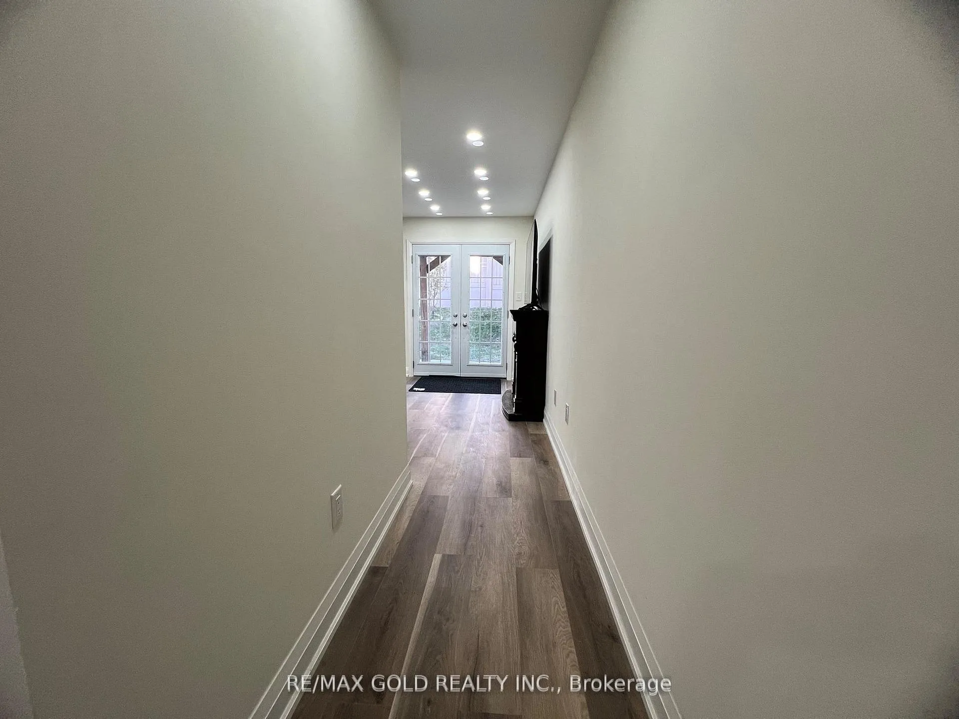 Photo 10 of Unit Bsmt, 32 Gulfbrook Circle, Brampton, Sandringham-Wellington — HOMEH