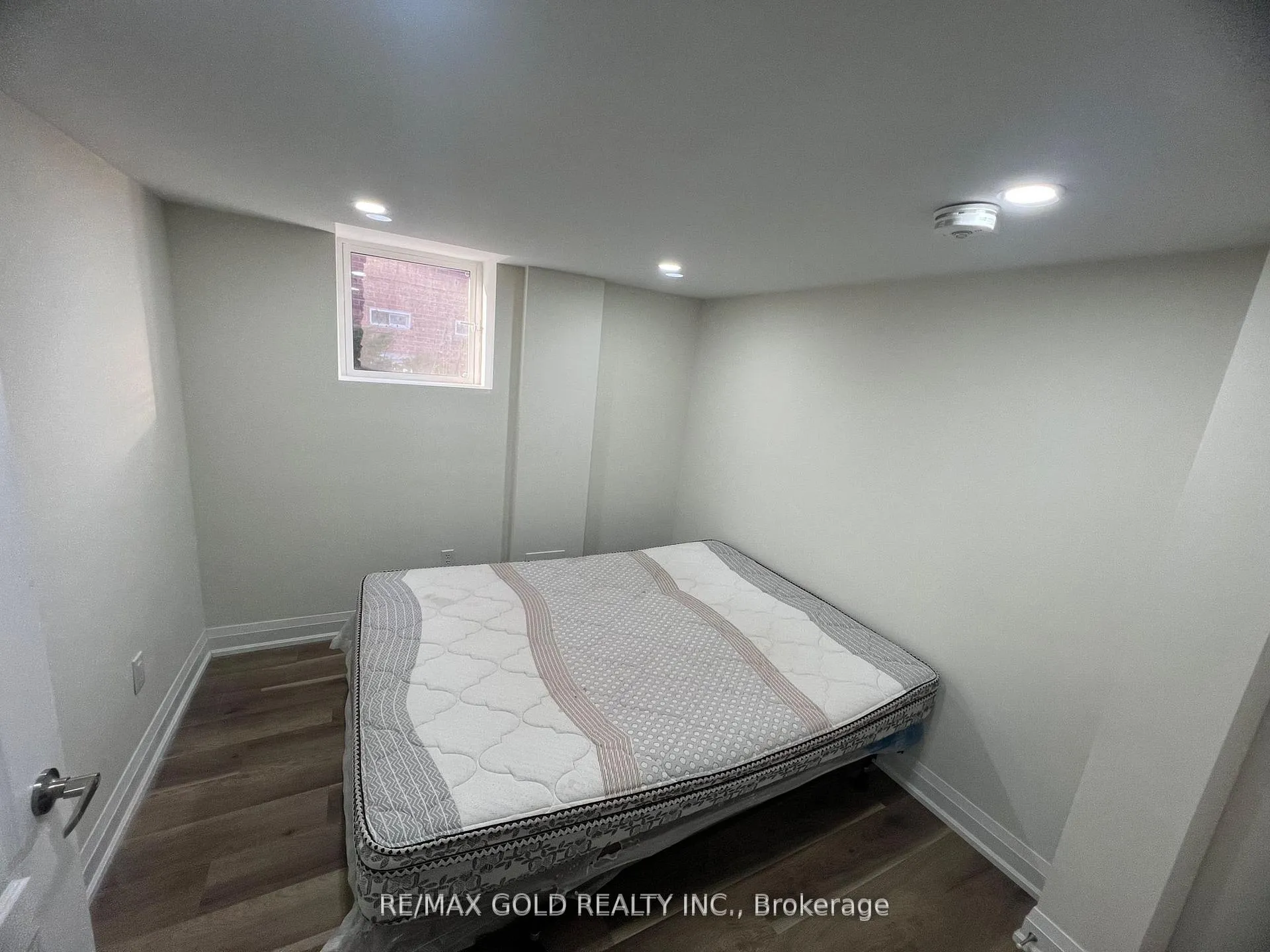 Photo 12 of Unit Bsmt, 32 Gulfbrook Circle, Brampton, Sandringham-Wellington — HOMEH
