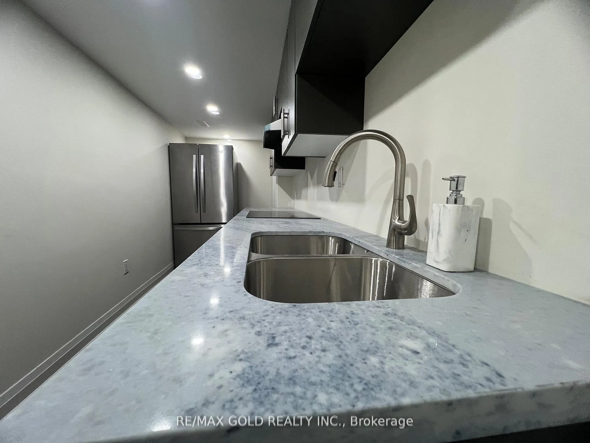 Photo 15 of Unit Bsmt, 32 Gulfbrook Circle, Brampton, Sandringham-Wellington — HOMEH