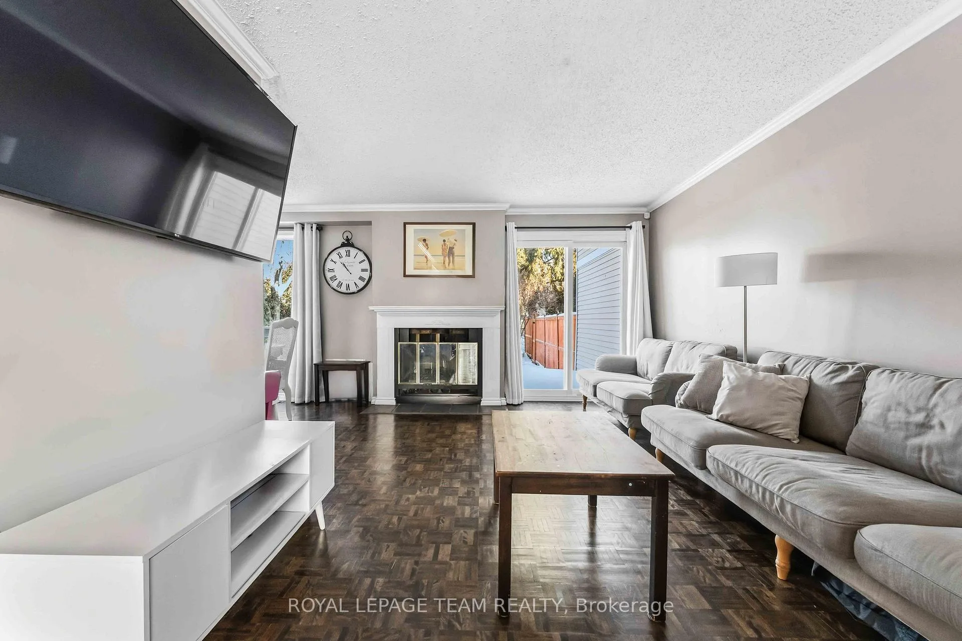 Photo 2 of 1 Shadetree Crescent, Ottawa, Borden Farm/Stewart Farm/Carleton Heights/Parkwood Hills — HOMEH