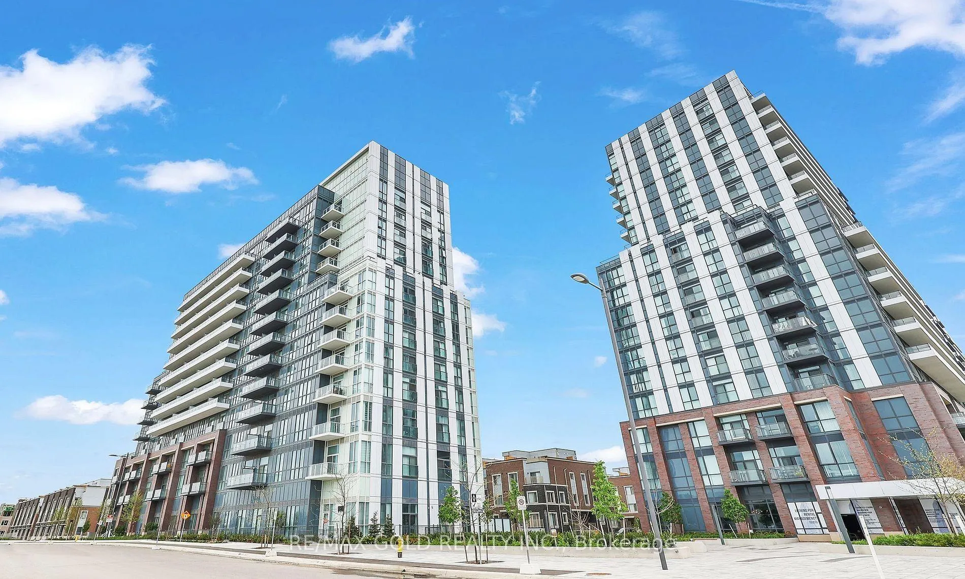 Front of Unit 1116, 60 Honeycrisp Crescent