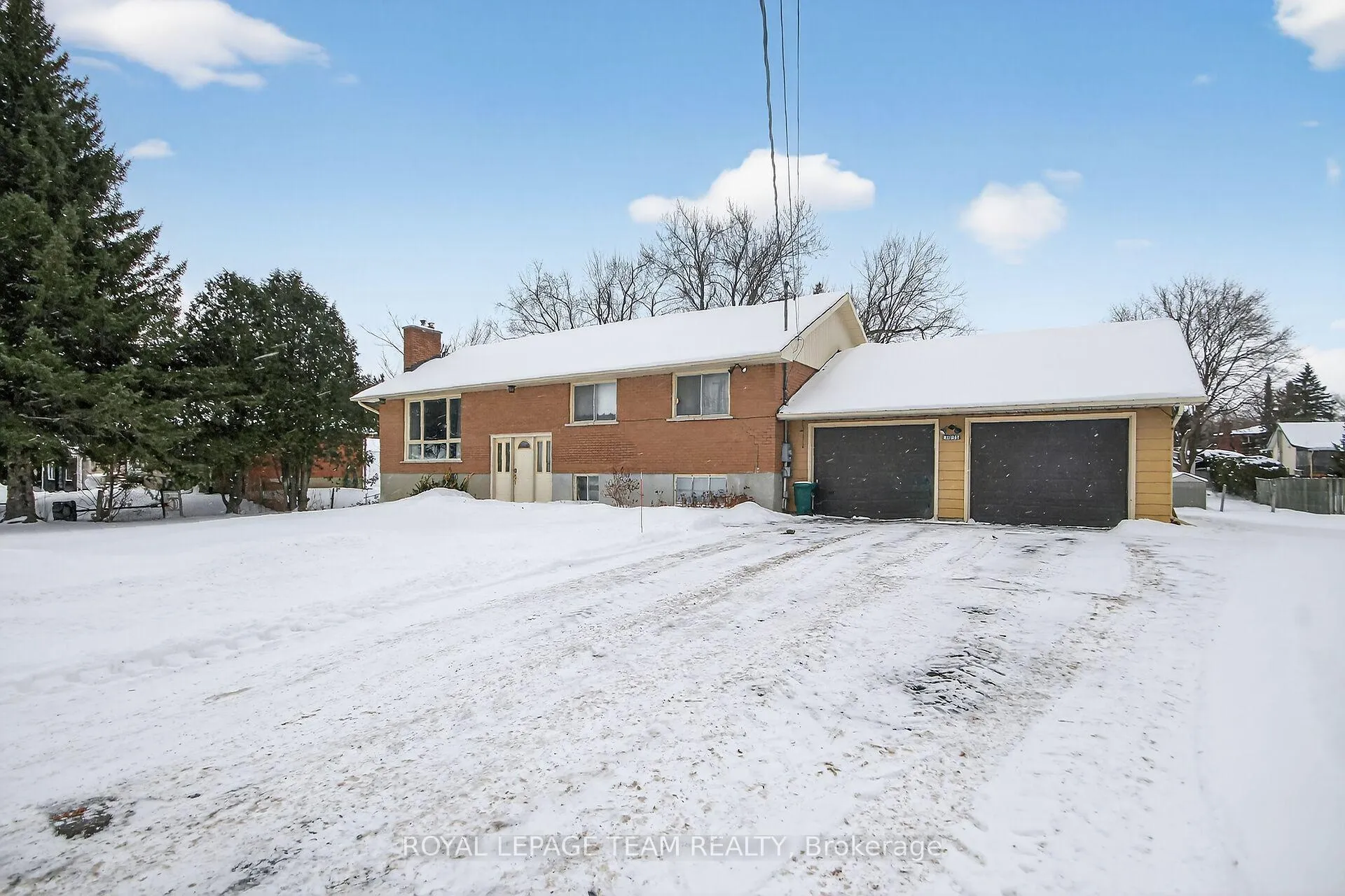Photo 2 of 1494 Meadow Drive, Ottawa, Greely — HOMEH