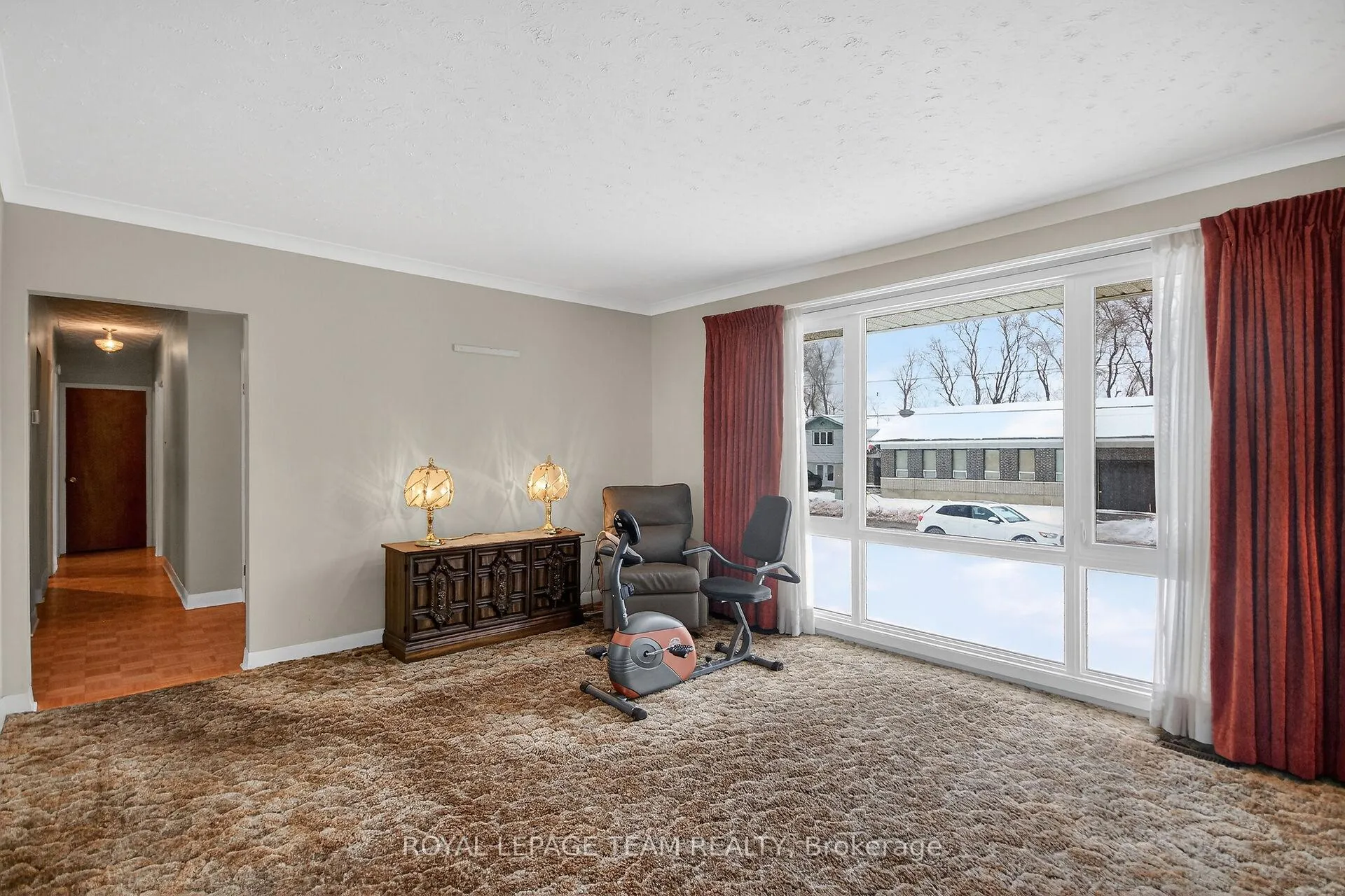 Photo 4 of 1494 Meadow Drive, Ottawa, Greely — HOMEH