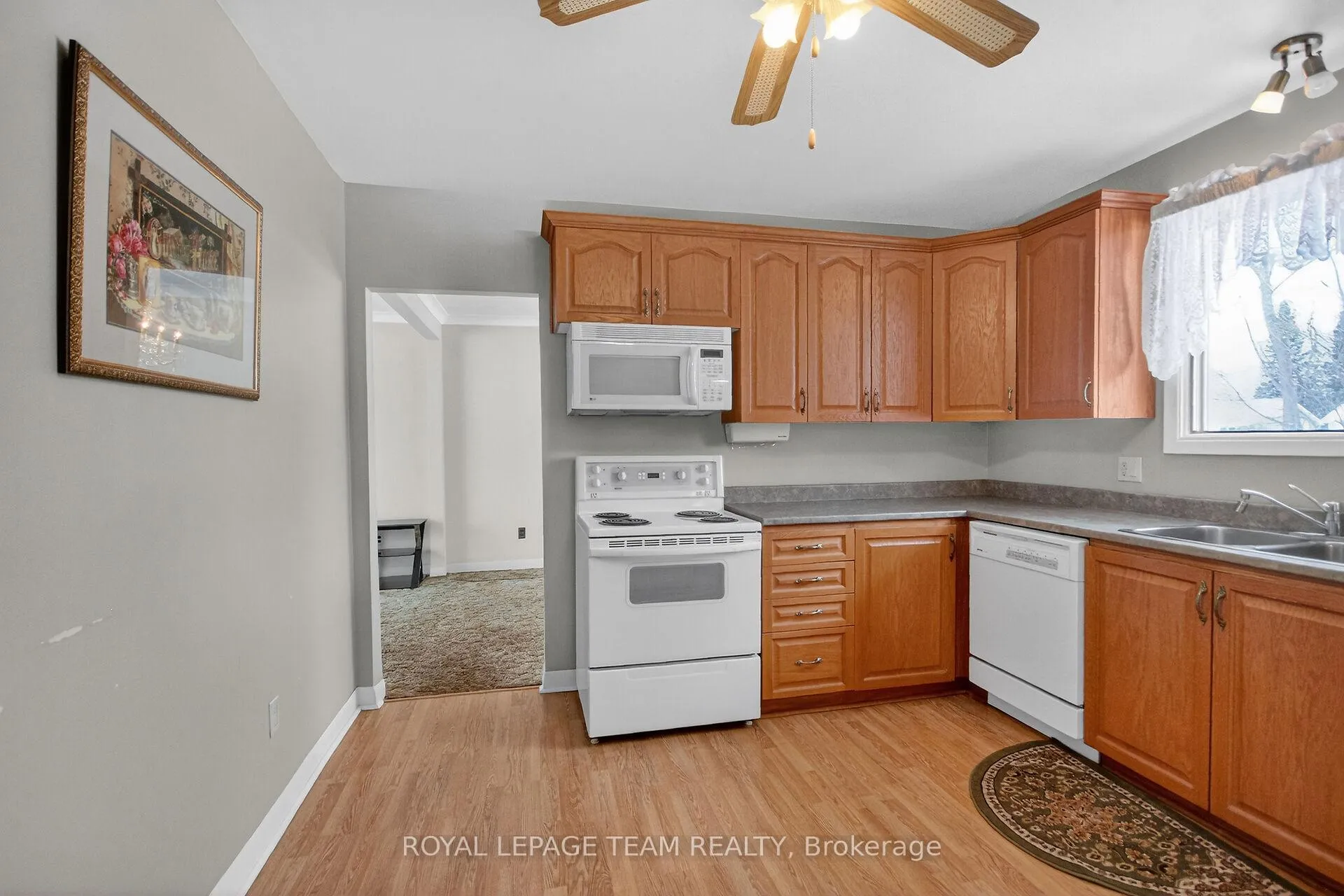Photo 11 of 1494 Meadow Drive, Ottawa, Greely — HOMEH
