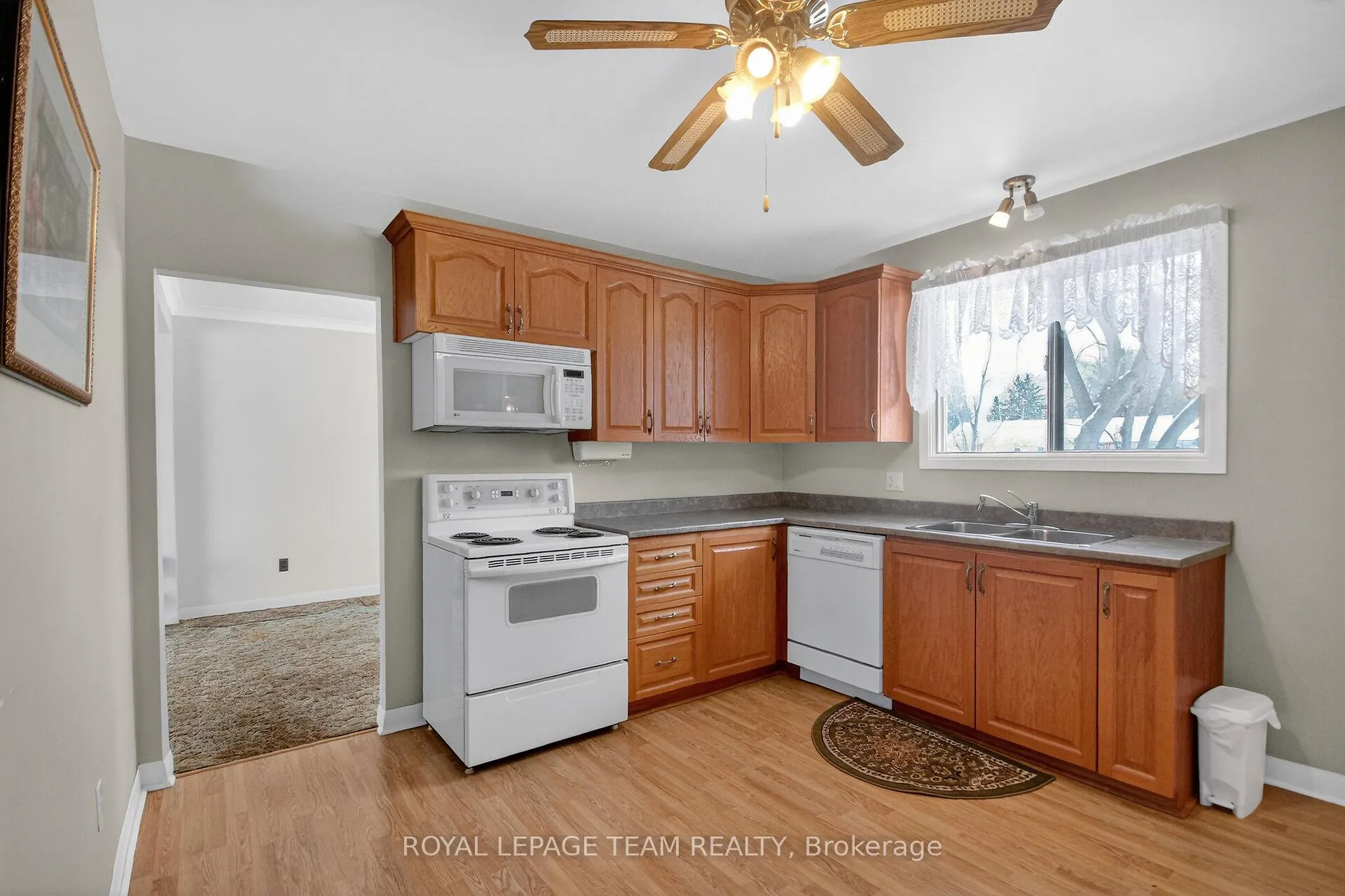 Photo 12 of 1494 Meadow Drive, Ottawa, Greely — HOMEH