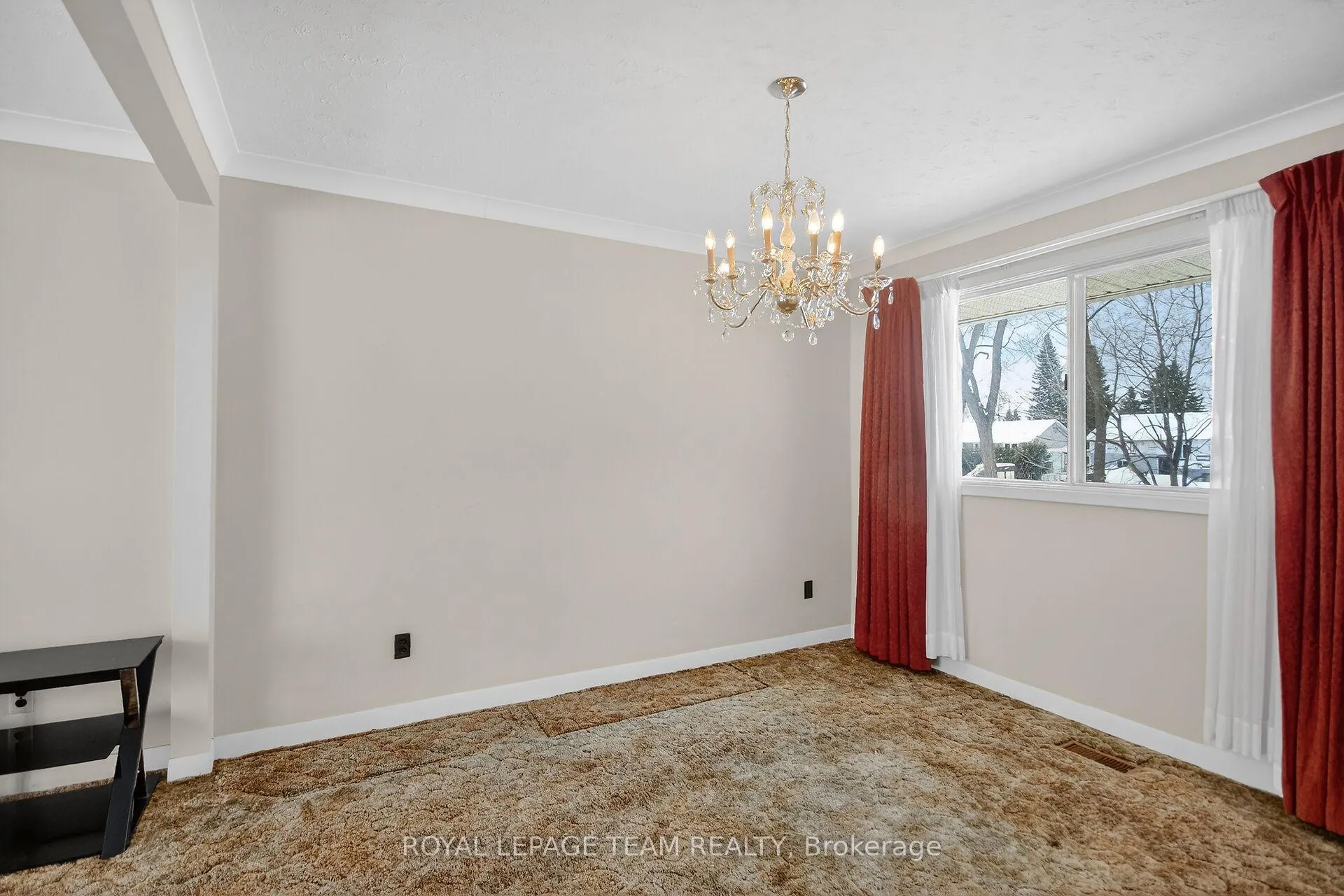 Photo 15 of 1494 Meadow Drive, Ottawa, Greely — HOMEH