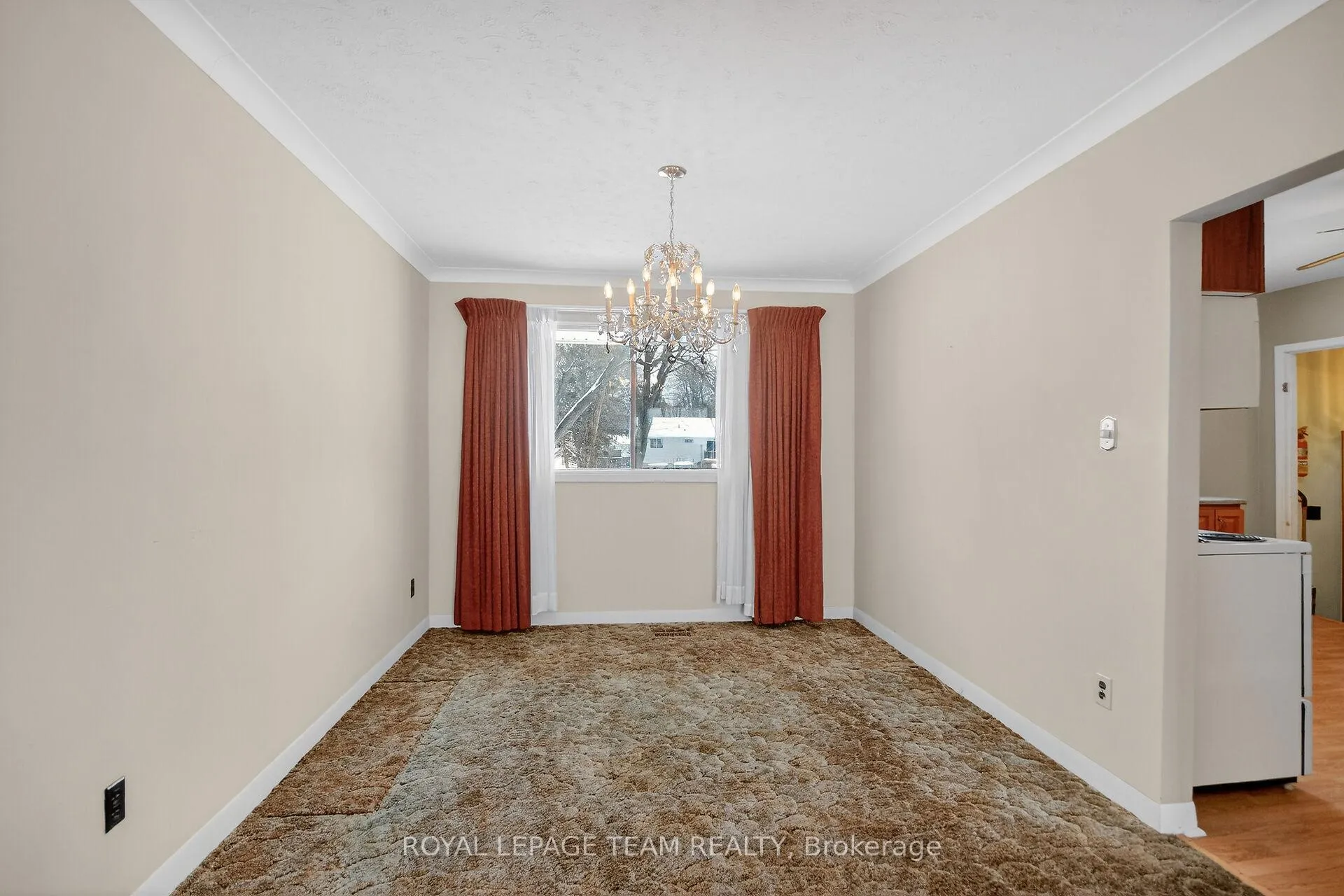 Photo 17 of 1494 Meadow Drive, Ottawa, Greely — HOMEH