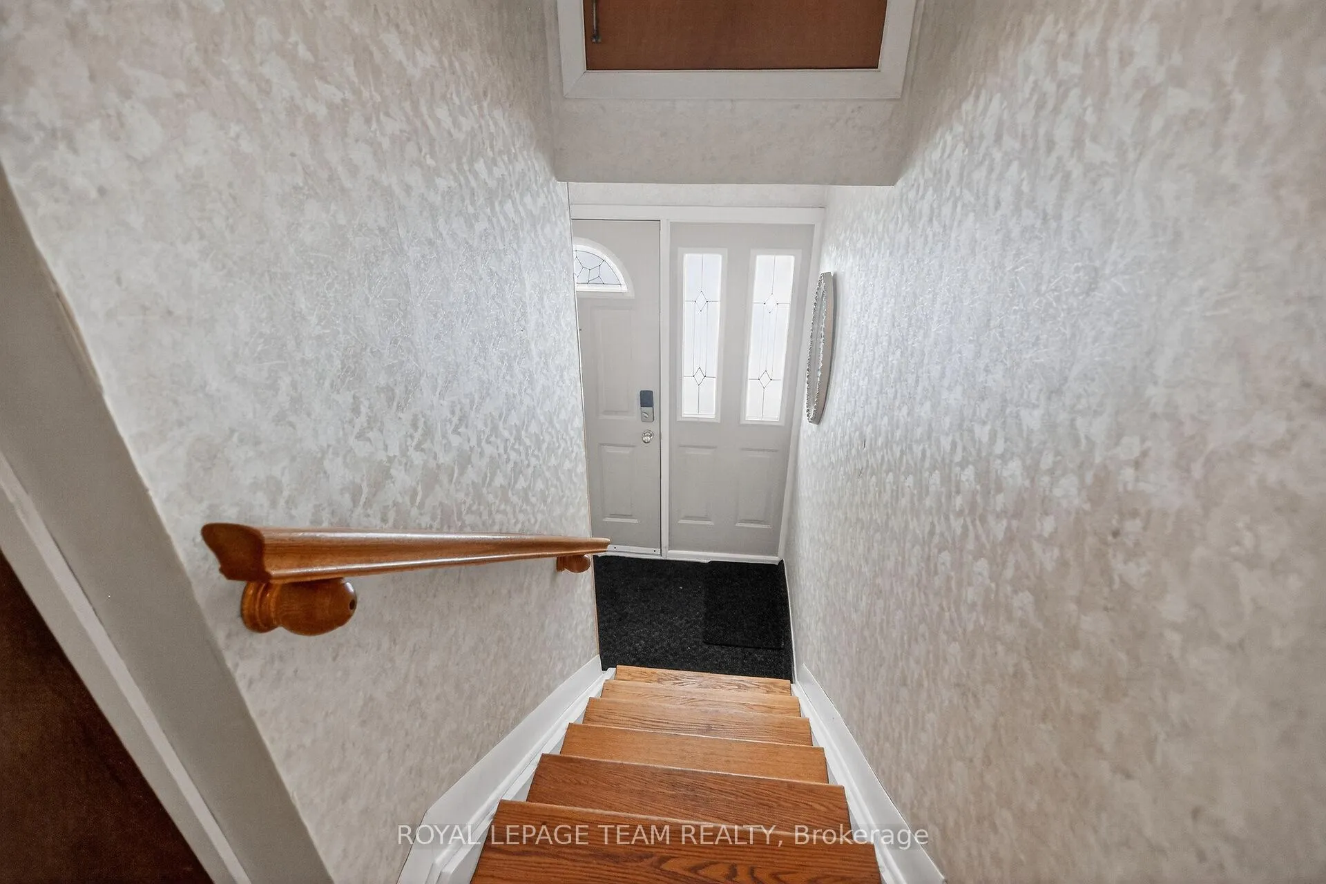 Photo 19 of 1494 Meadow Drive, Ottawa, Greely — HOMEH