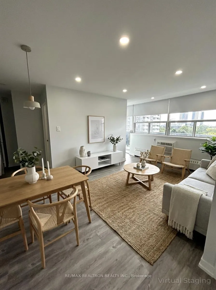 Photo 4 of Unit 702, 15 Walmer Road, Toronto, The Annex — HOMEH