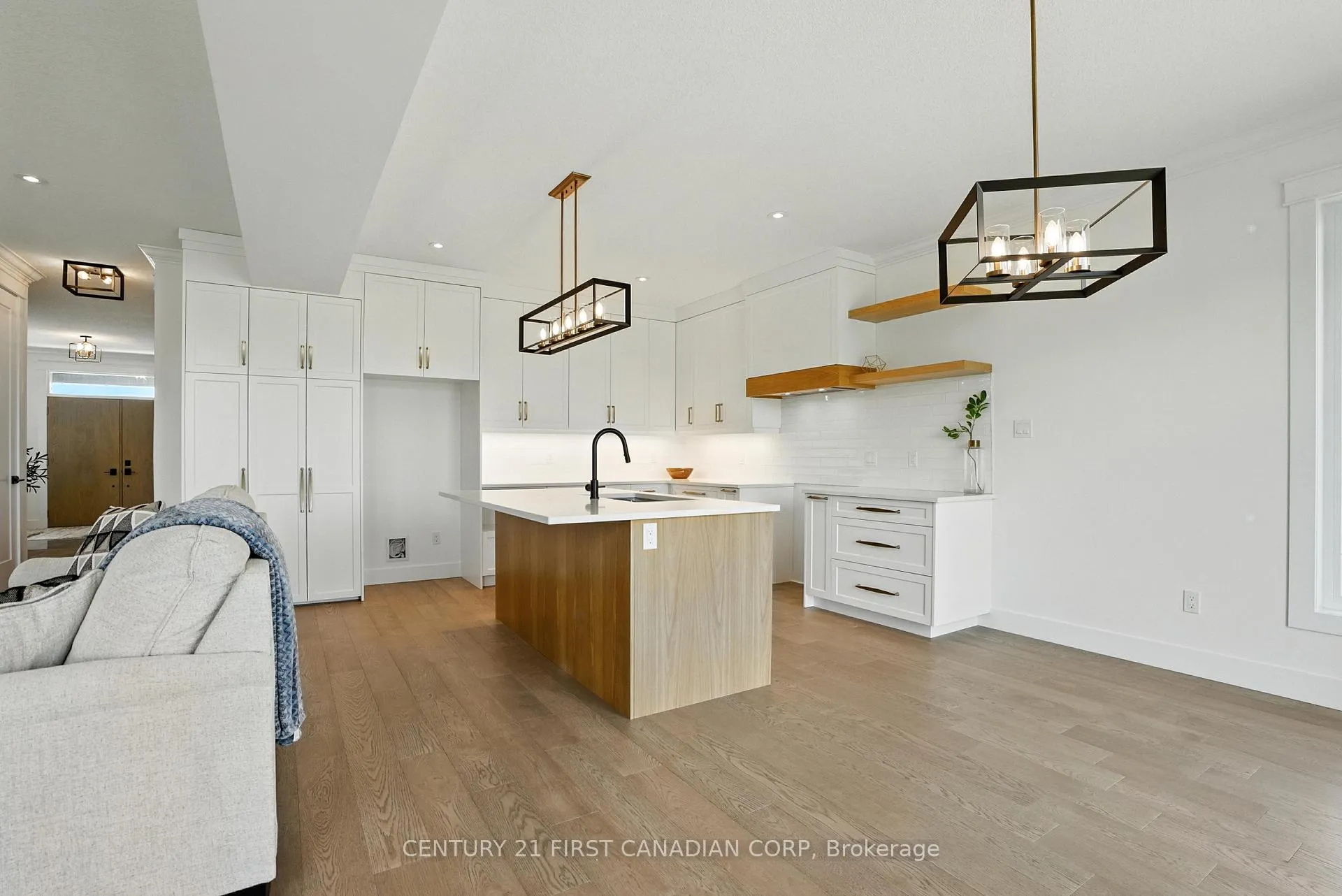 Photo 13 of 3096 Gillespie Trail, London, South V — HOMEH