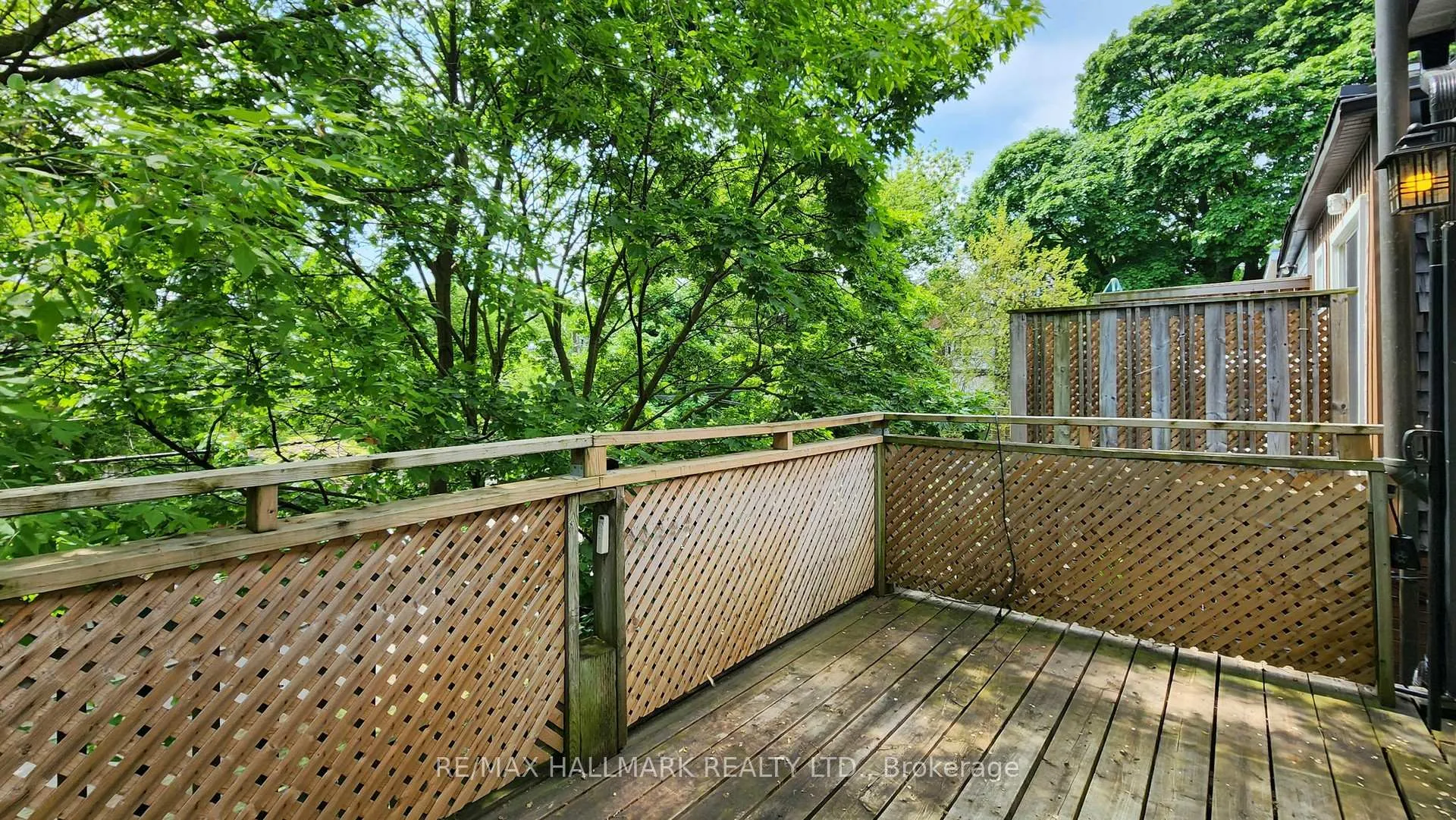 Photo 6 of Unit Upper, 215 Kingston Road, Toronto, The Beaches — HOMEH