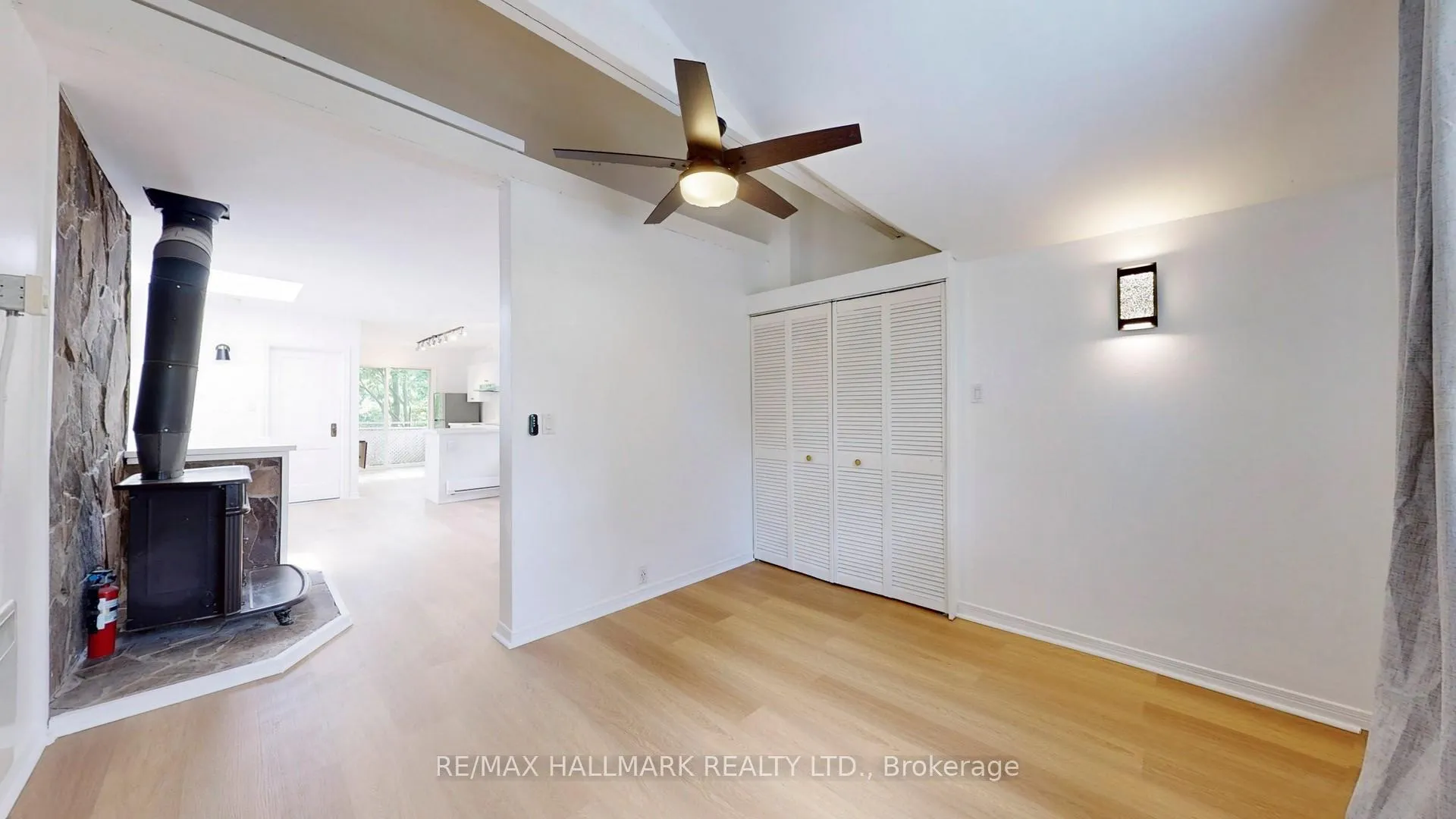 Photo 12 of Unit Upper, 215 Kingston Road, Toronto, The Beaches — HOMEH