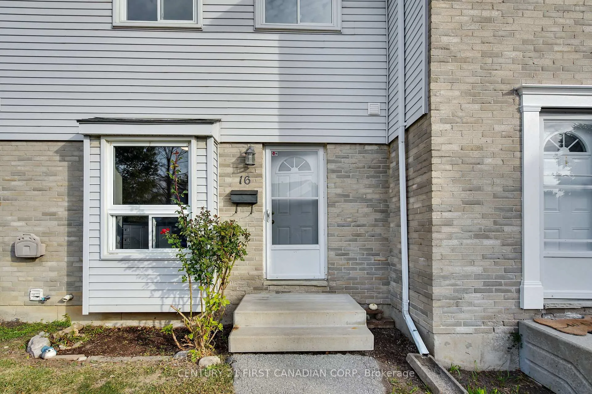 Photo 3 of Unit 16, 1786 Attawandaron Road, London, North F — HOMEH
