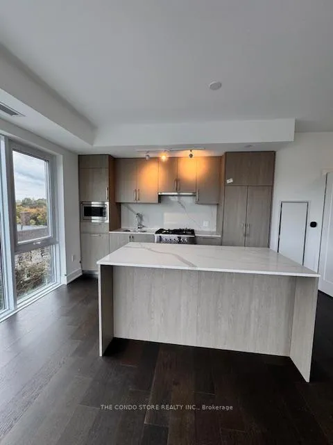 Photo 3 of Unit 502, 8 Manor Road W, Toronto, Yonge-Eglinton — HOMEH