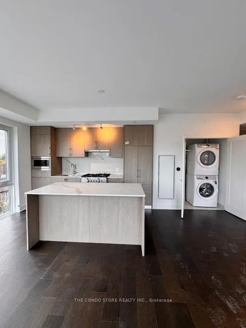 Photo 4 of Unit 502, 8 Manor Road W, Toronto, Yonge-Eglinton — HOMEH
