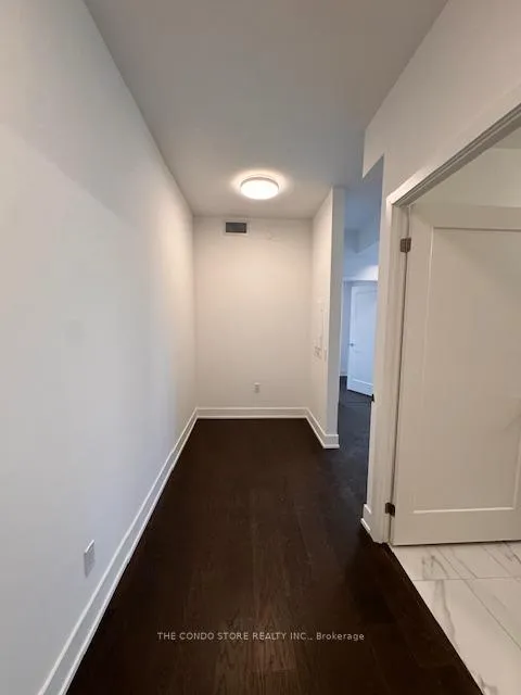 Photo 9 of Unit 502, 8 Manor Road W, Toronto, Yonge-Eglinton — HOMEH