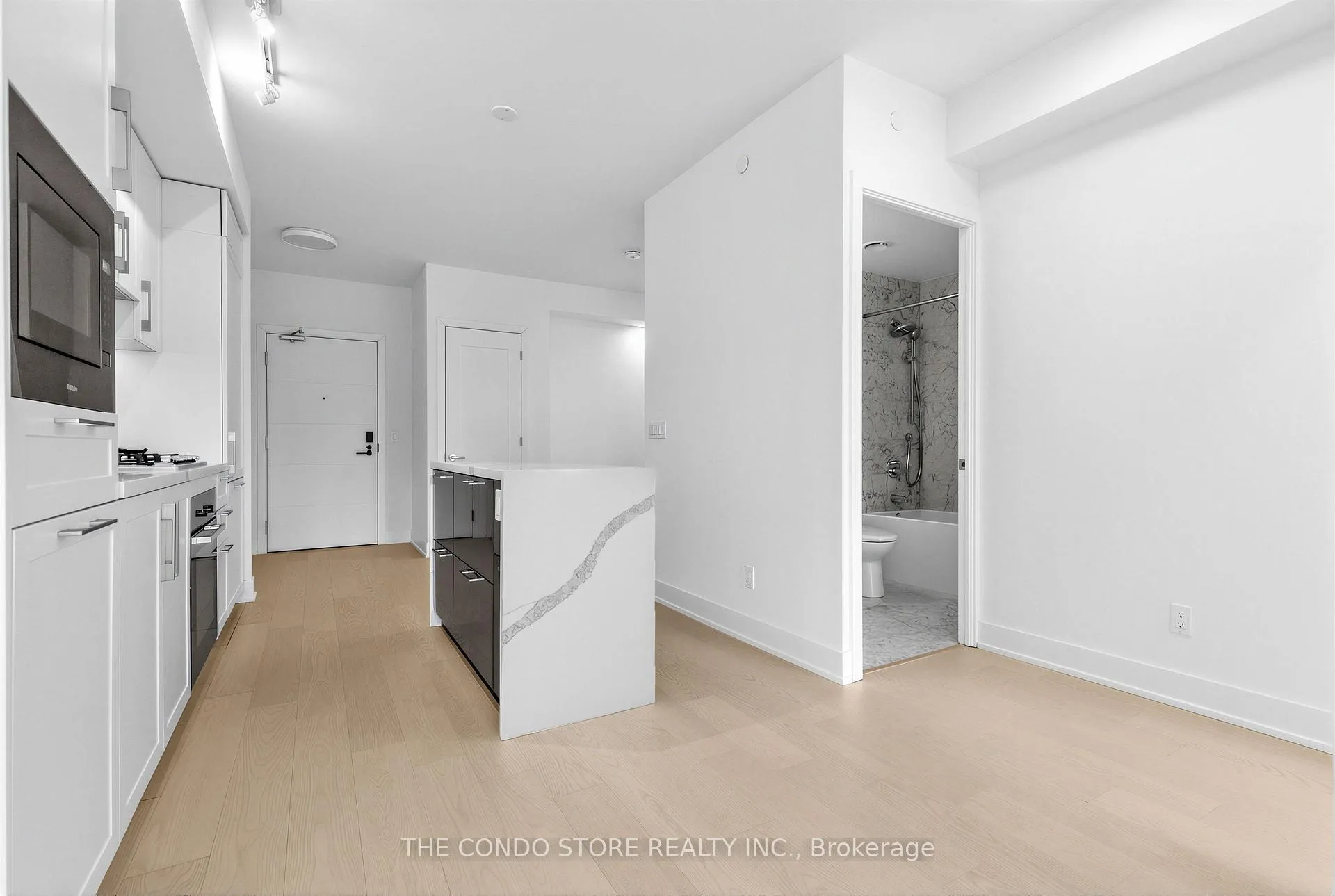 Photo 18 of Unit 408, 8 Manor Road W, Toronto, Yonge-Eglinton — HOMEH