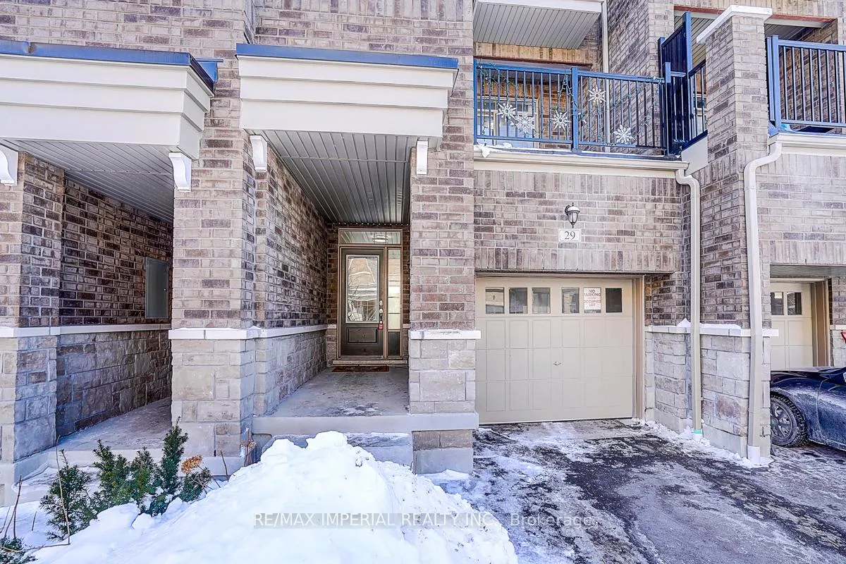 Photo 2 of 29 Kingfisher Way, Whitby, Lynde Creek — HOMEH