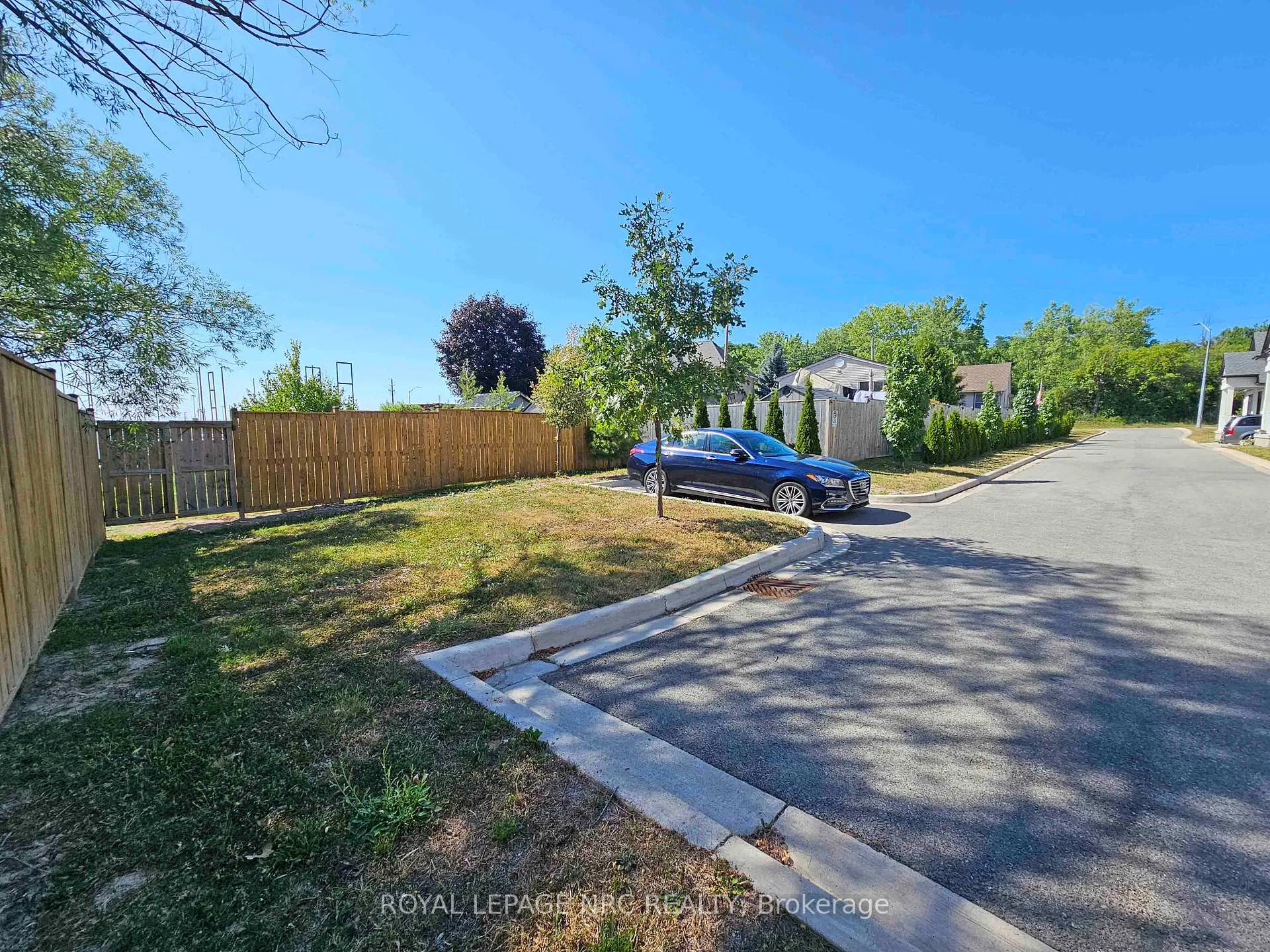 Photo 13 of Unit 1, 7472 Mountain Road, Niagara Falls, Casey — HOMEH