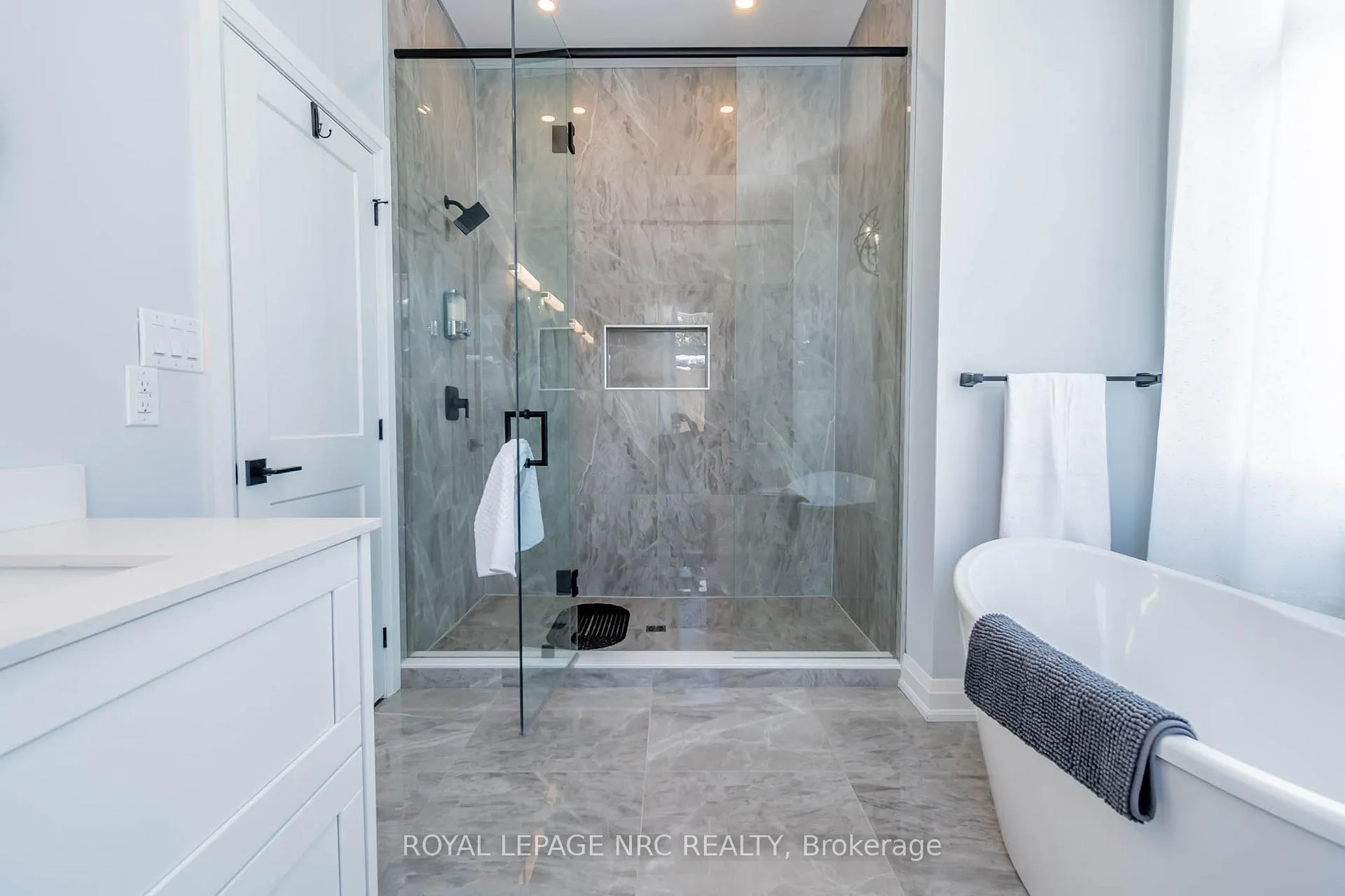 Photo 40 of Unit 1, 7472 Mountain Road, Niagara Falls, Casey — HOMEH
