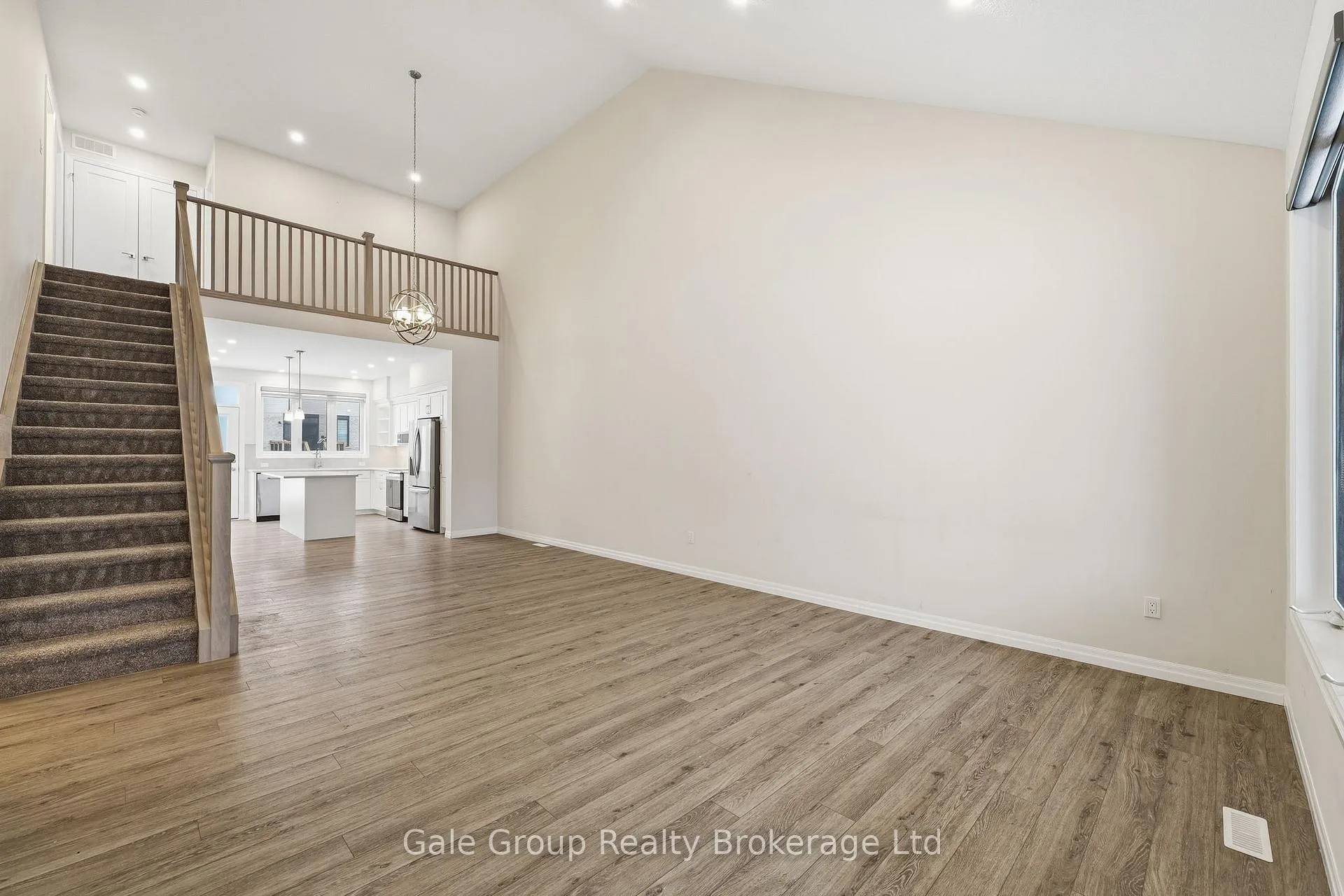 Photo 3 of 61 Keba Crescent, Tillsonburg — HOMEH