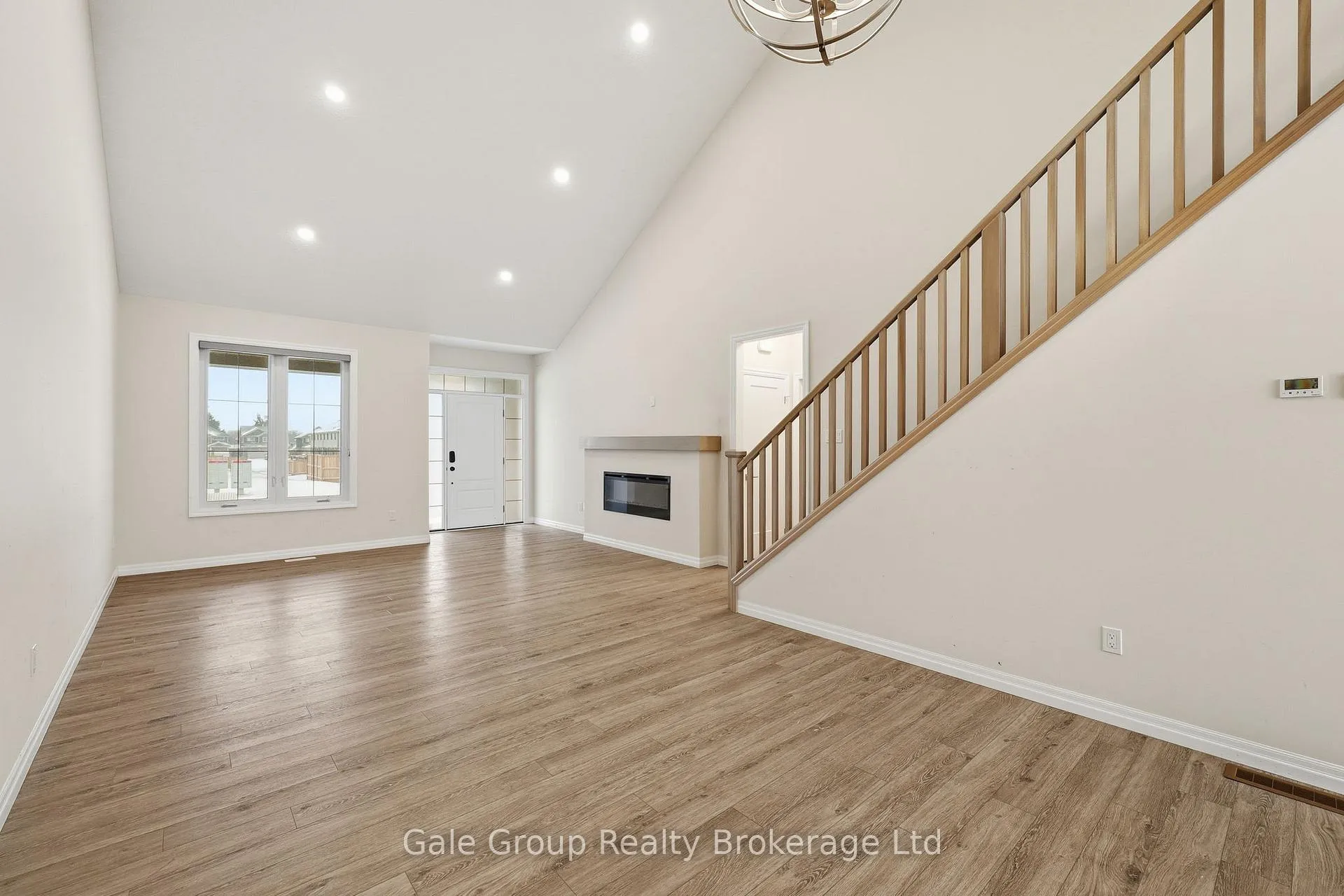 Photo 9 of 61 Keba Crescent, Tillsonburg — HOMEH