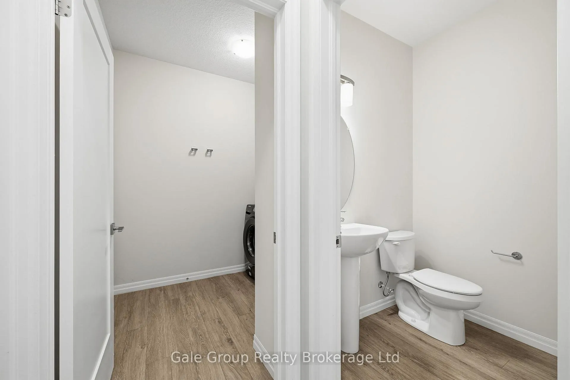 Photo 11 of 61 Keba Crescent, Tillsonburg — HOMEH