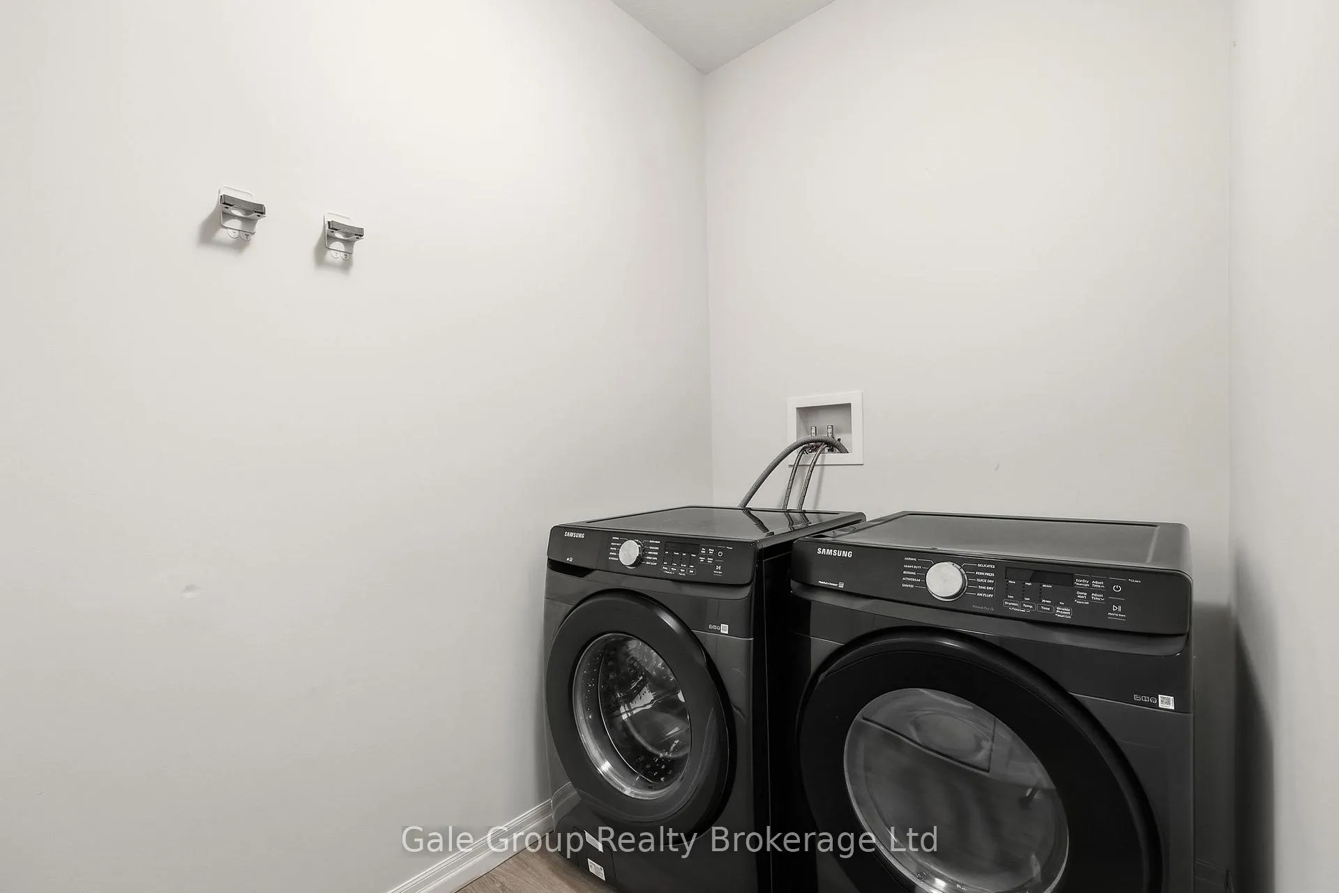 Photo 12 of 61 Keba Crescent, Tillsonburg — HOMEH