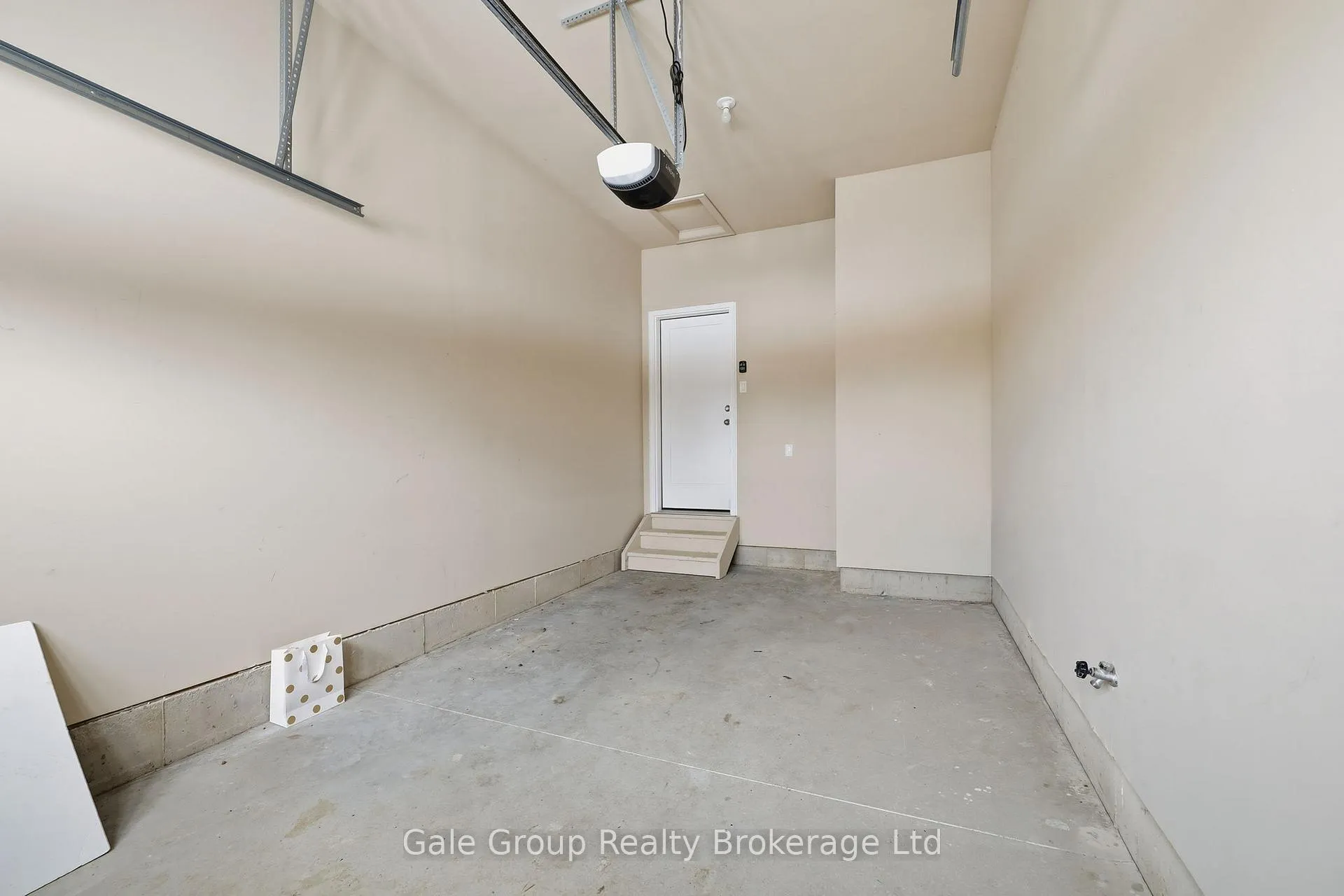 Photo 14 of 61 Keba Crescent, Tillsonburg — HOMEH