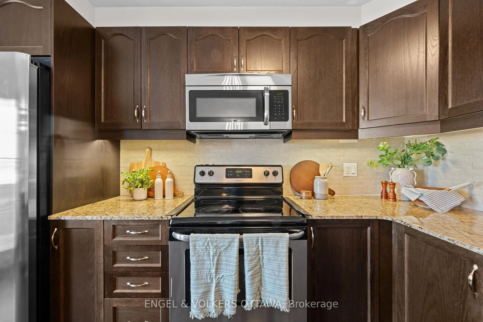 Photo 18 of 719 Maloja Way, Ottawa, Stittsville (North) — HOMEH
