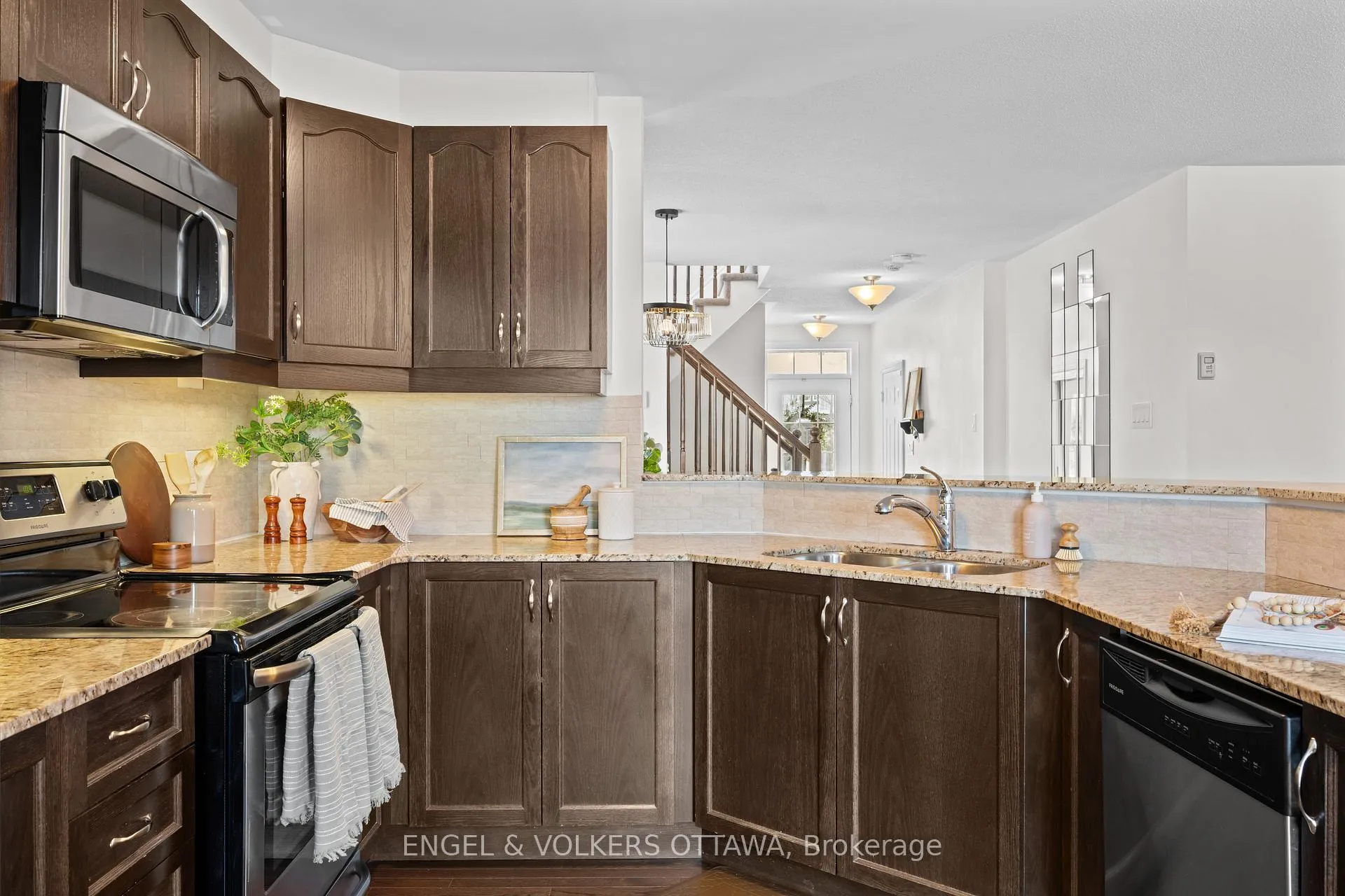 Photo 20 of 719 Maloja Way, Ottawa, Stittsville (North) — HOMEH
