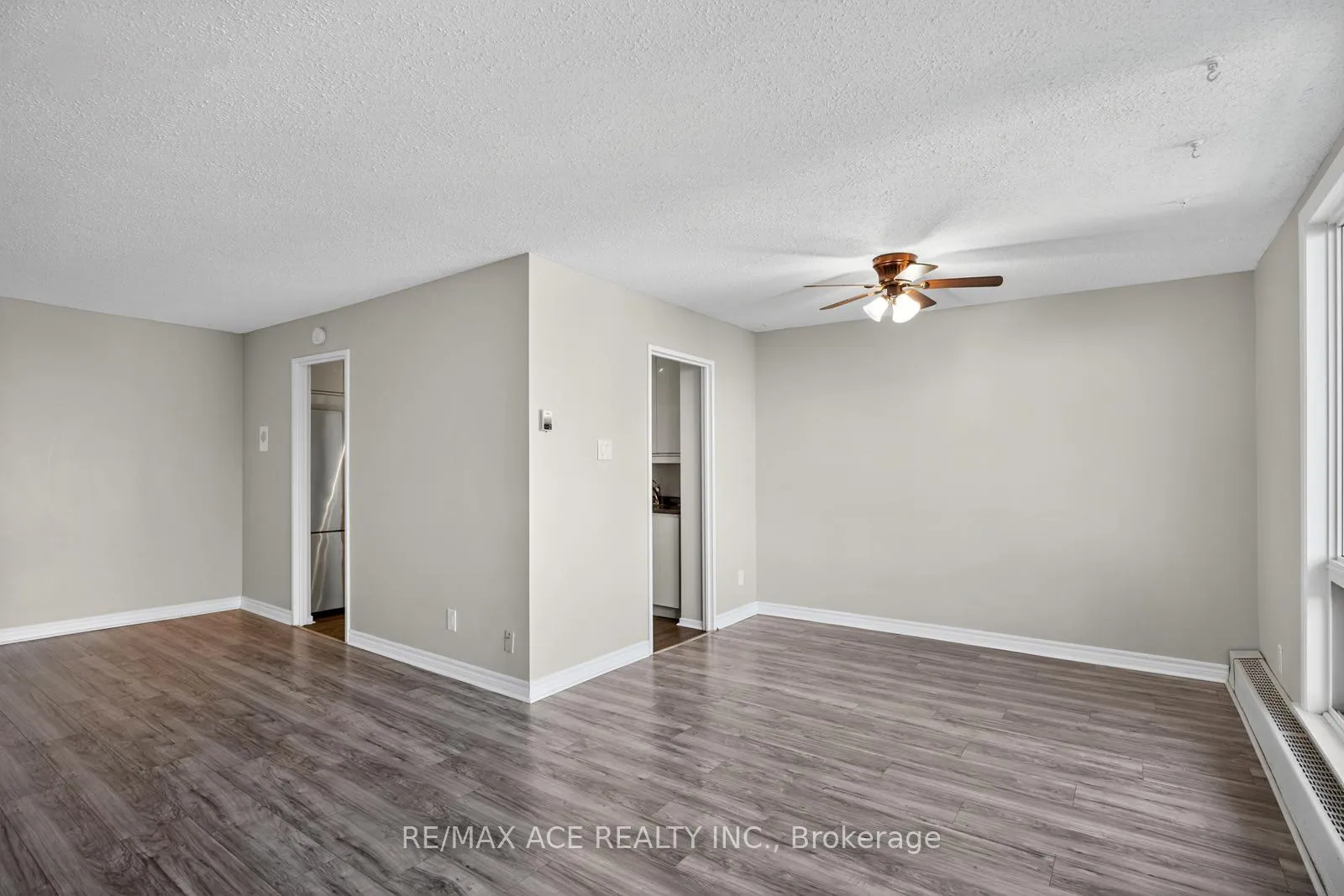 Photo 6 of Unit 915, 1505 Baseline Road, Ottawa, Copeland Park — HOMEH