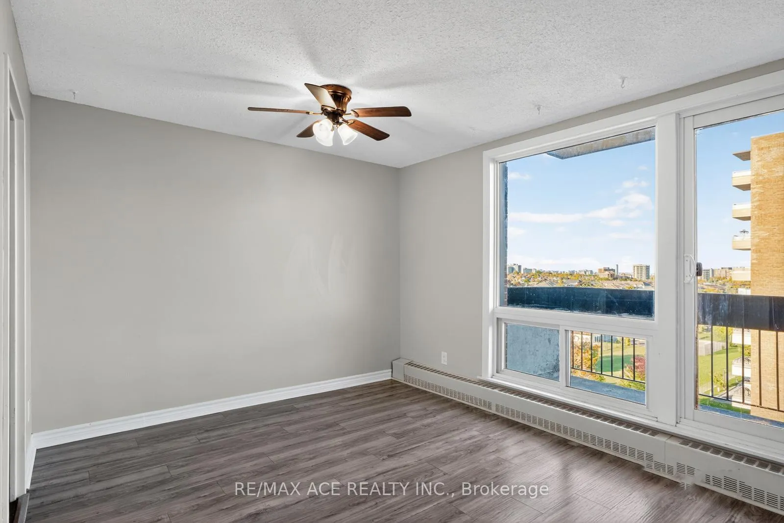 Photo 12 of Unit 915, 1505 Baseline Road, Ottawa, Copeland Park — HOMEH