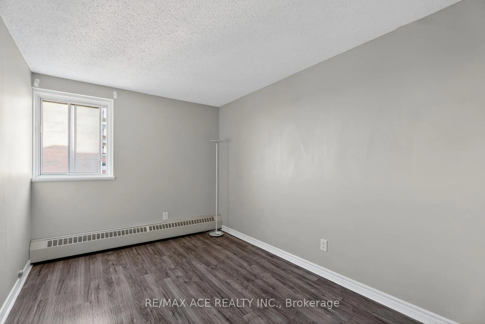 Photo 16 of Unit 915, 1505 Baseline Road, Ottawa, Copeland Park — HOMEH