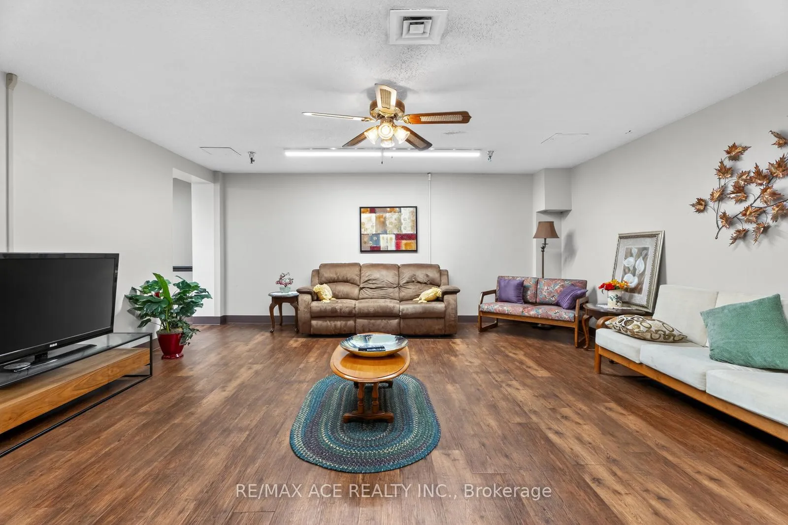 Photo 21 of Unit 915, 1505 Baseline Road, Ottawa, Copeland Park — HOMEH