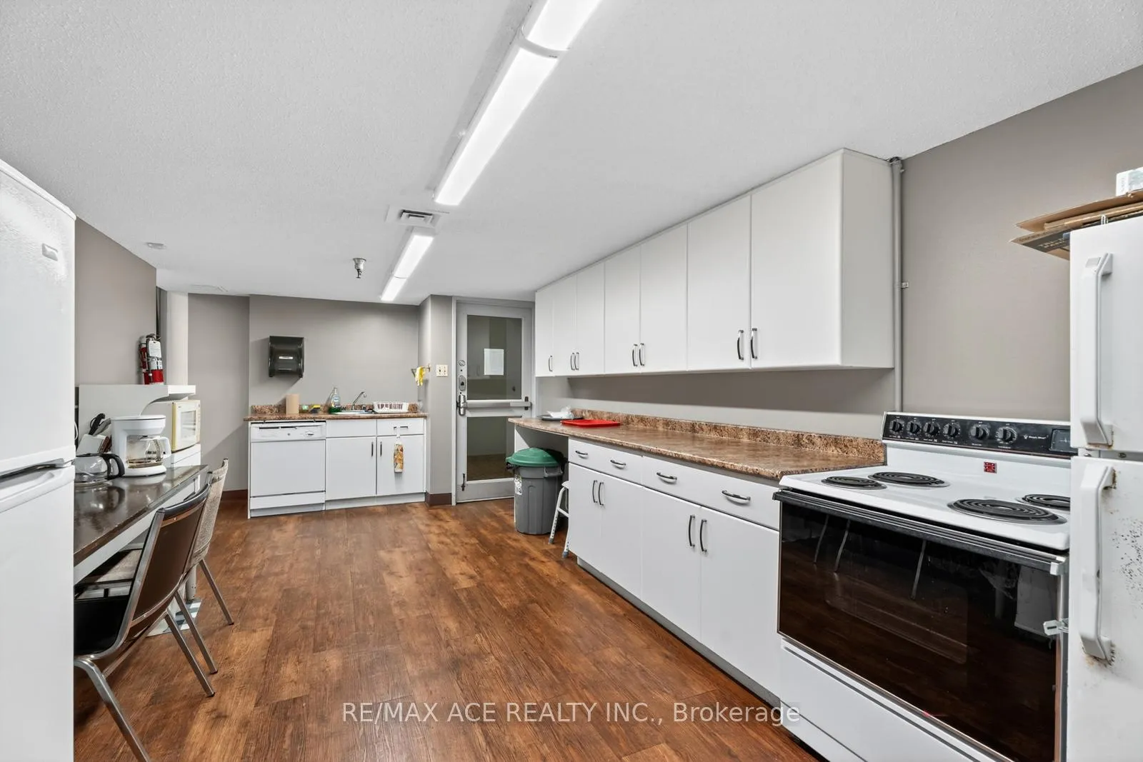 Photo 23 of Unit 915, 1505 Baseline Road, Ottawa, Copeland Park — HOMEH