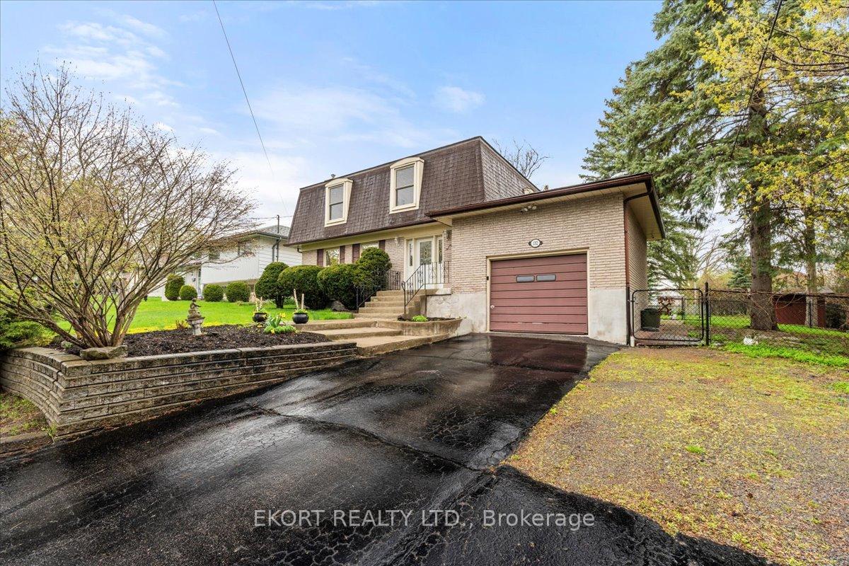 Photo 2 of 132 Jackson Avenue, Belleville, Belleville Ward — HOMEH