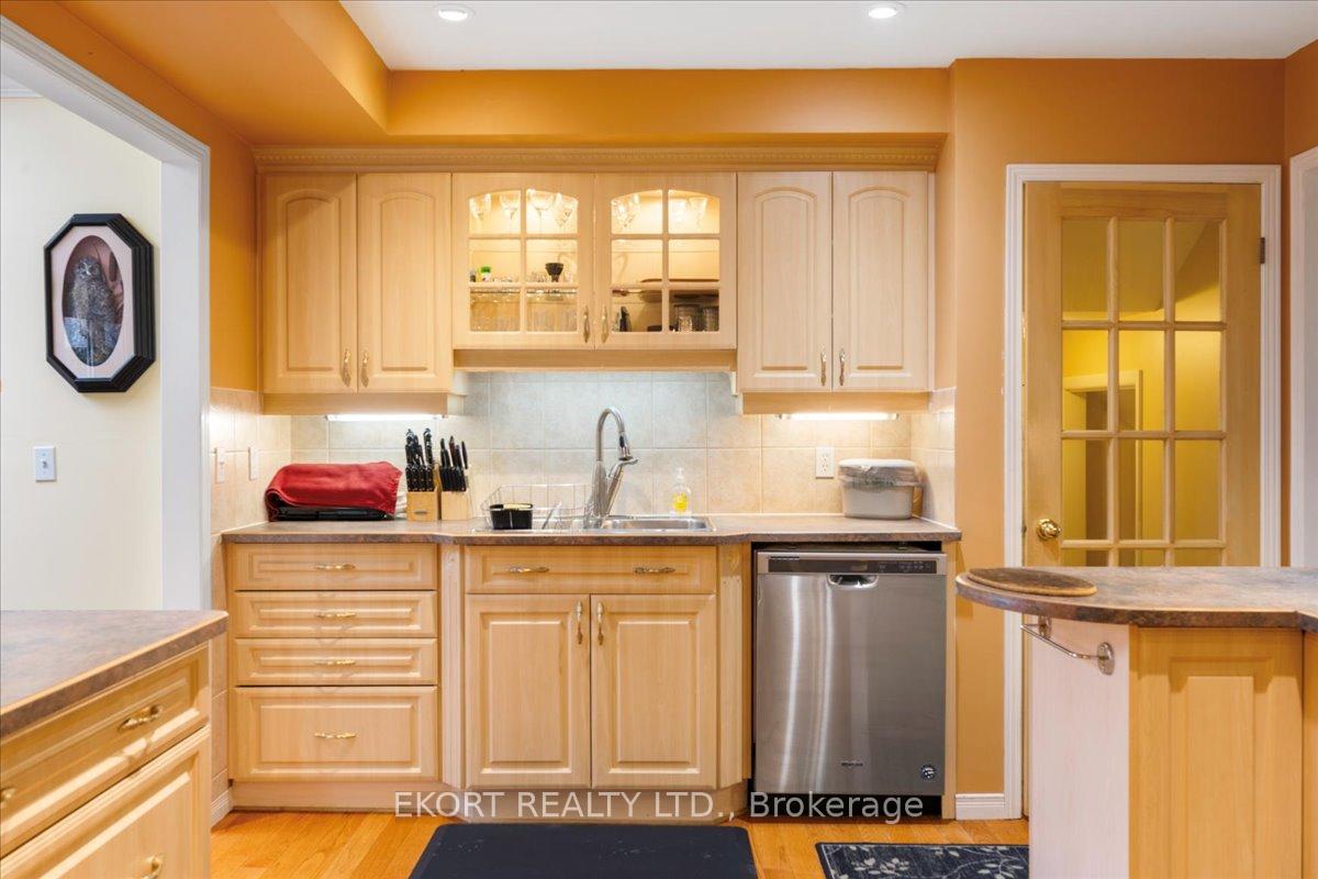 Photo 22 of 132 Jackson Avenue, Belleville, Belleville Ward — HOMEH