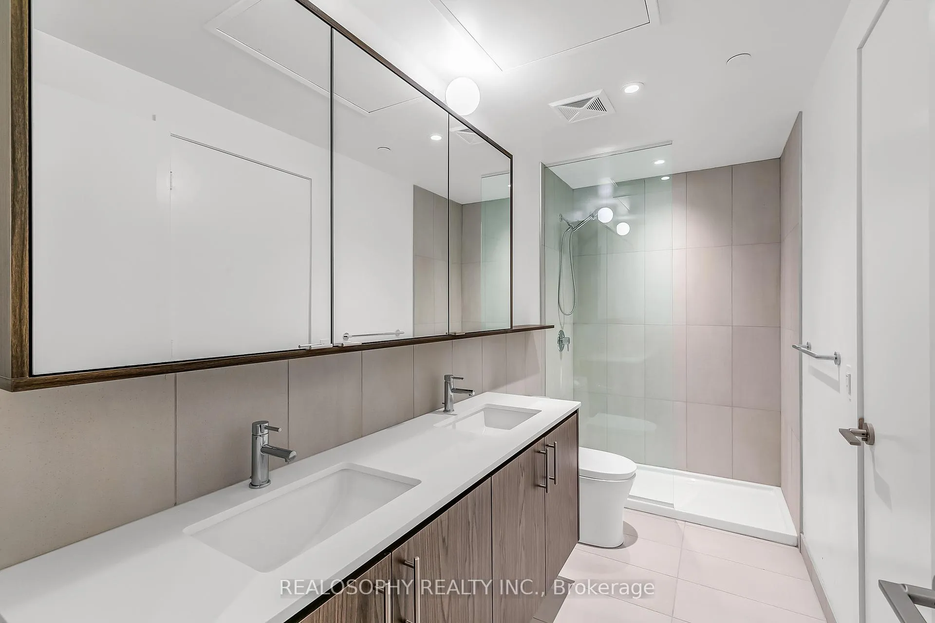 Photo 10 of Unit 301, 115 Larchmount Avenue, Toronto, South Riverdale — HOMEH