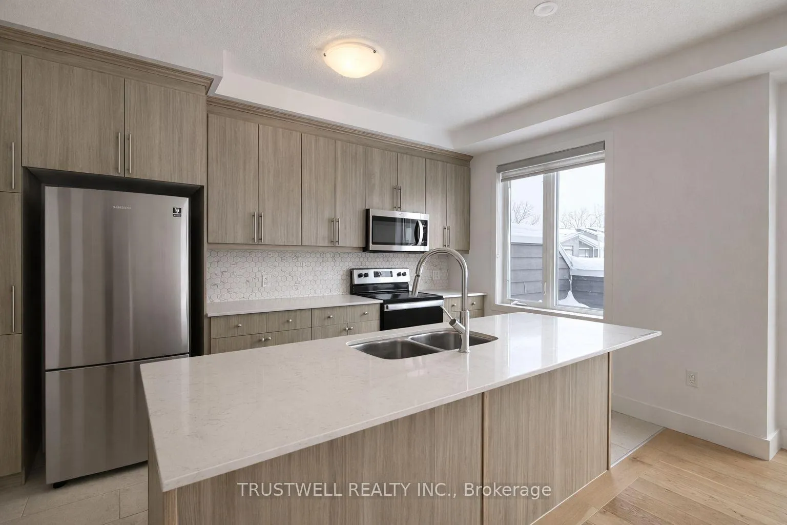 Photo 4 of Unit 183, 177 Edgevalley Road, London, East D — HOMEH