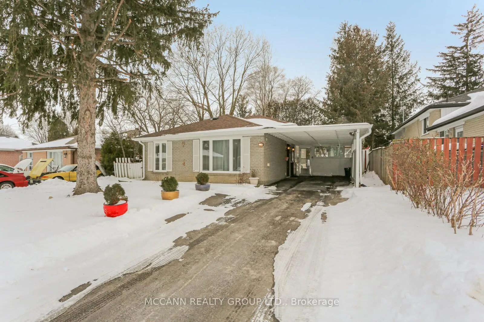 Photo 1 of Unit Aurora, 81 Aurora Heights Drive, Aurora, Aurora Heights — HOMEH