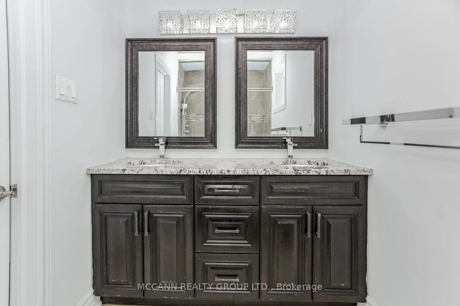 Photo 12 of Unit Aurora, 81 Aurora Heights Drive, Aurora, Aurora Heights — HOMEH
