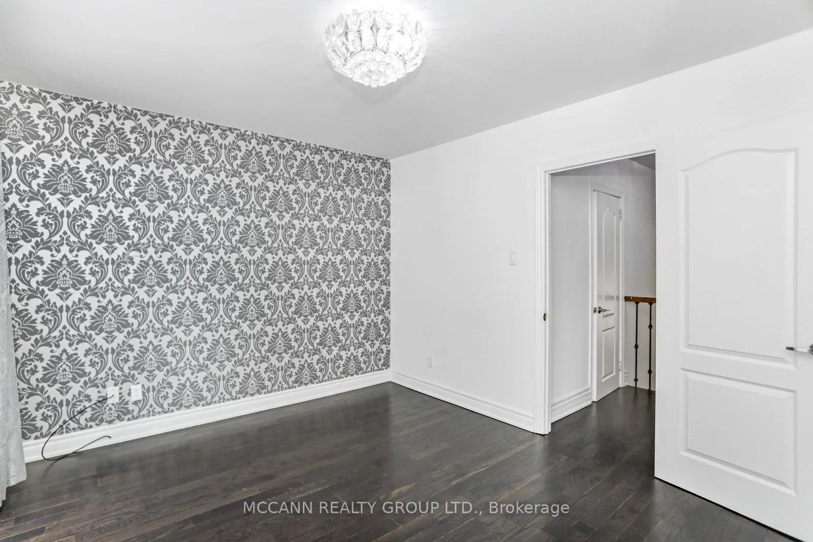 Photo 18 of Unit Aurora, 81 Aurora Heights Drive, Aurora, Aurora Heights — HOMEH